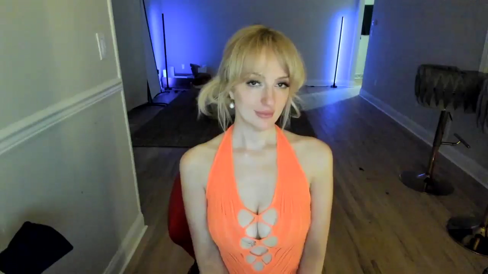 Gallery image thumbnail from Milk_Milk's myfreecams stream on, 12/04/2024, 07:37 image 11 of 20
