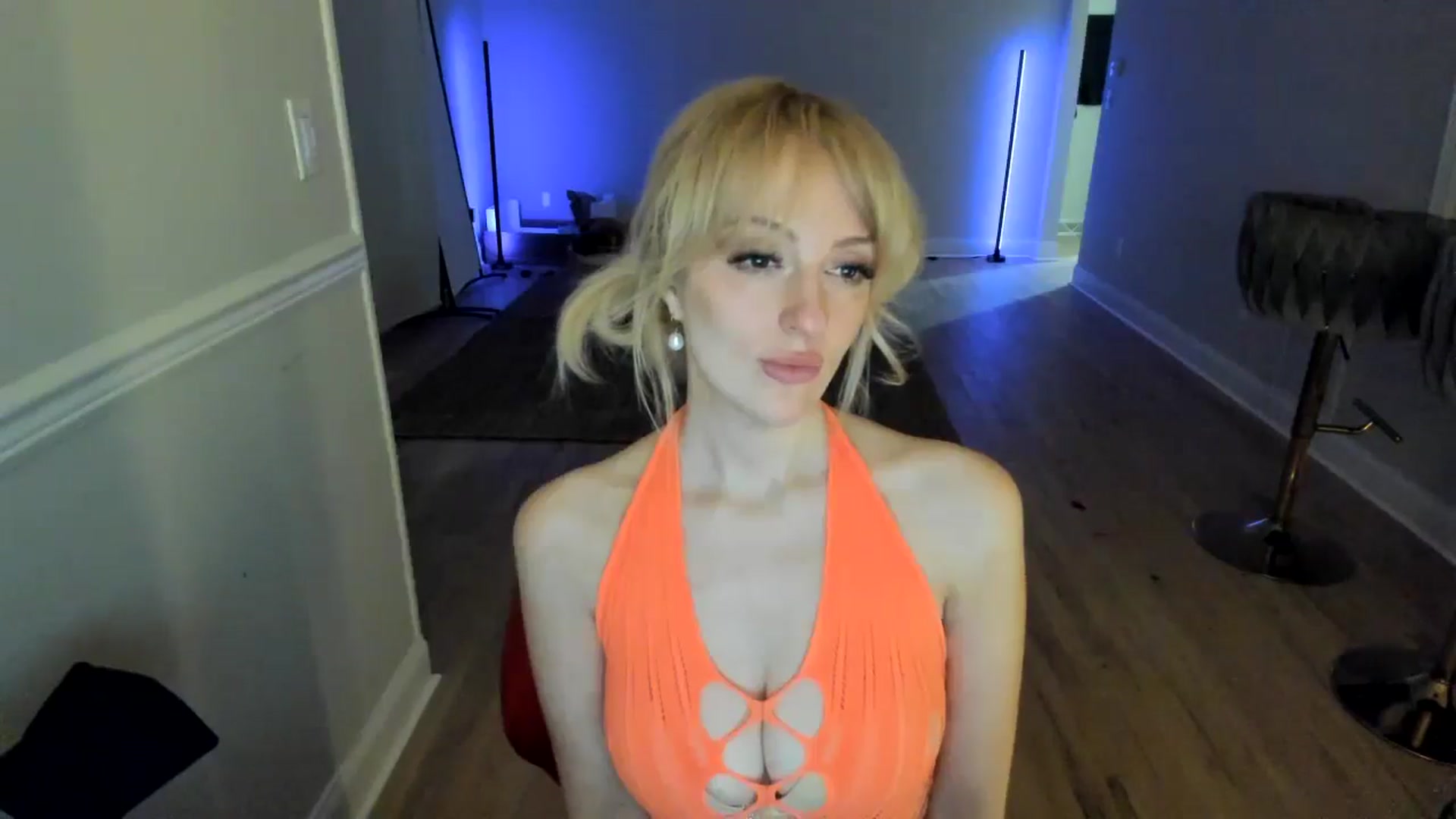 Gallery image thumbnail from Milk_Milk's myfreecams stream on, 12/04/2024, 07:37 image 5 of 20