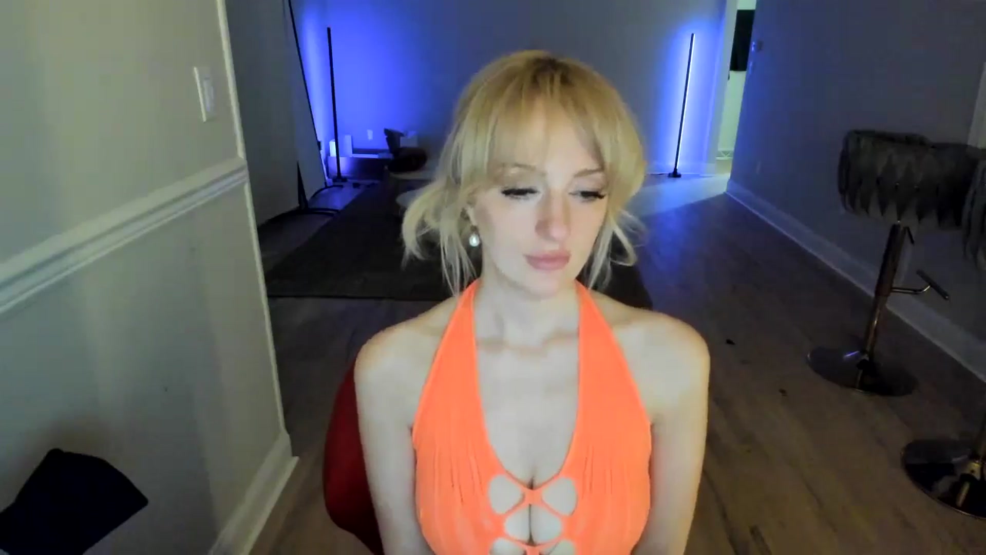 Gallery image thumbnail from Milk_Milk's myfreecams stream on, 12/04/2024, 07:37 image 18 of 20