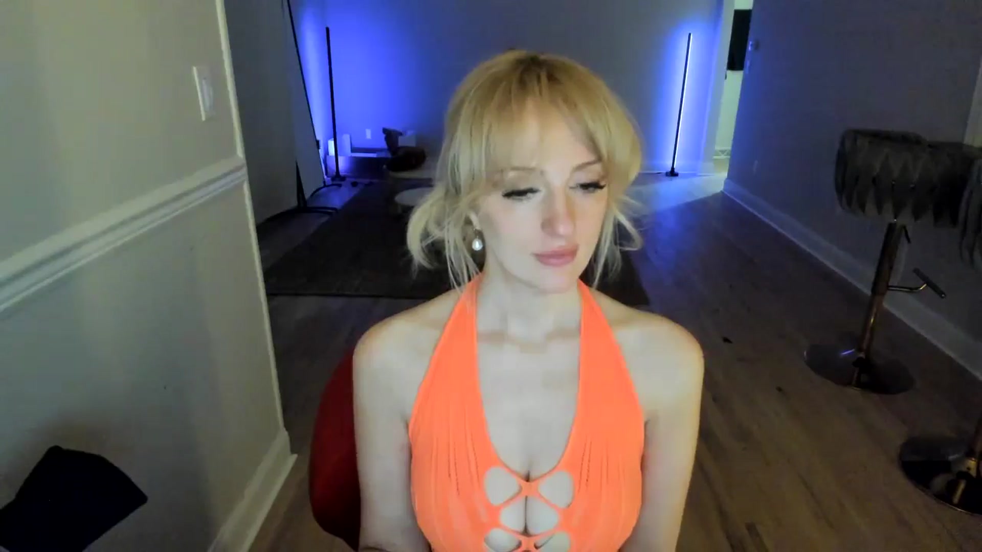 Gallery image thumbnail from Milk_Milk's myfreecams stream on, 12/04/2024, 07:37 image 17 of 20