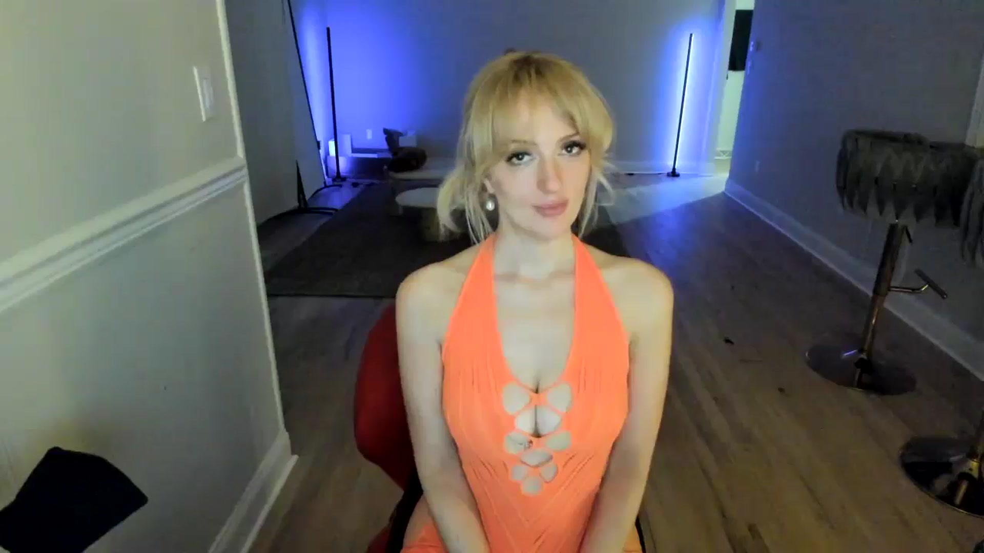 Gallery image thumbnail from Milk_Milk's myfreecams stream on, 12/04/2024, 07:37 image 12 of 20