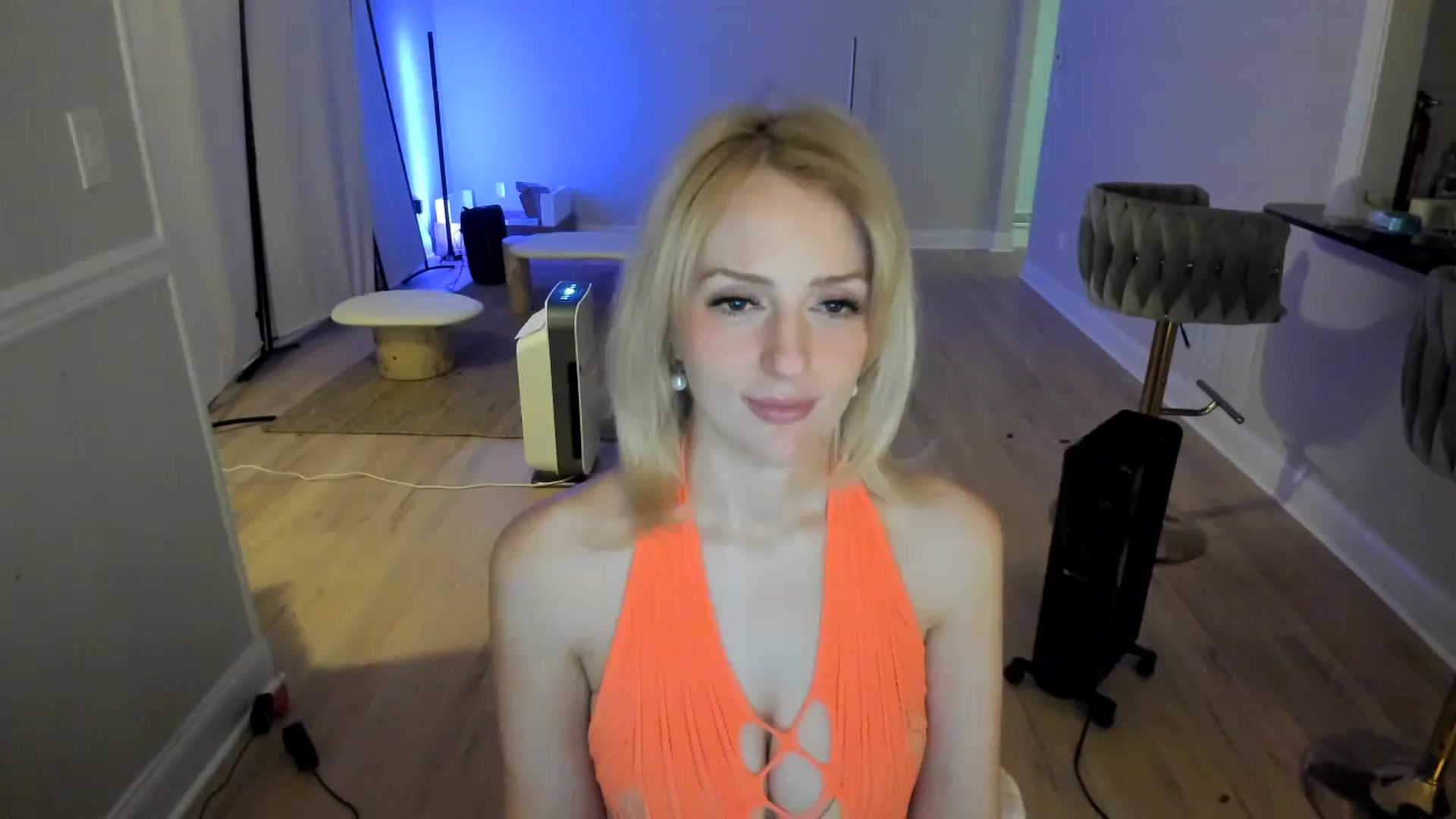 Gallery image thumbnail from Milk_Milk's myfreecams stream on, 12/09/2024, 04:33 image 15 of 20