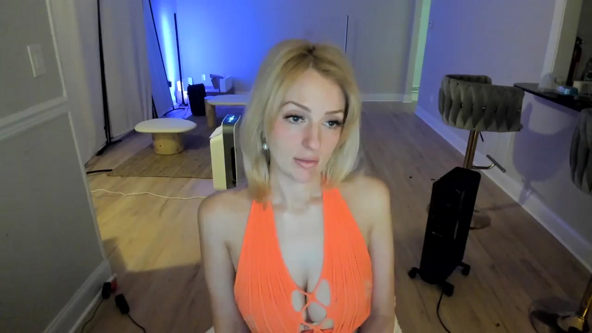 Gallery image thumbnail from Milk_Milk's myfreecams stream on, 12/09/2024, 04:33 image 4 of 20
