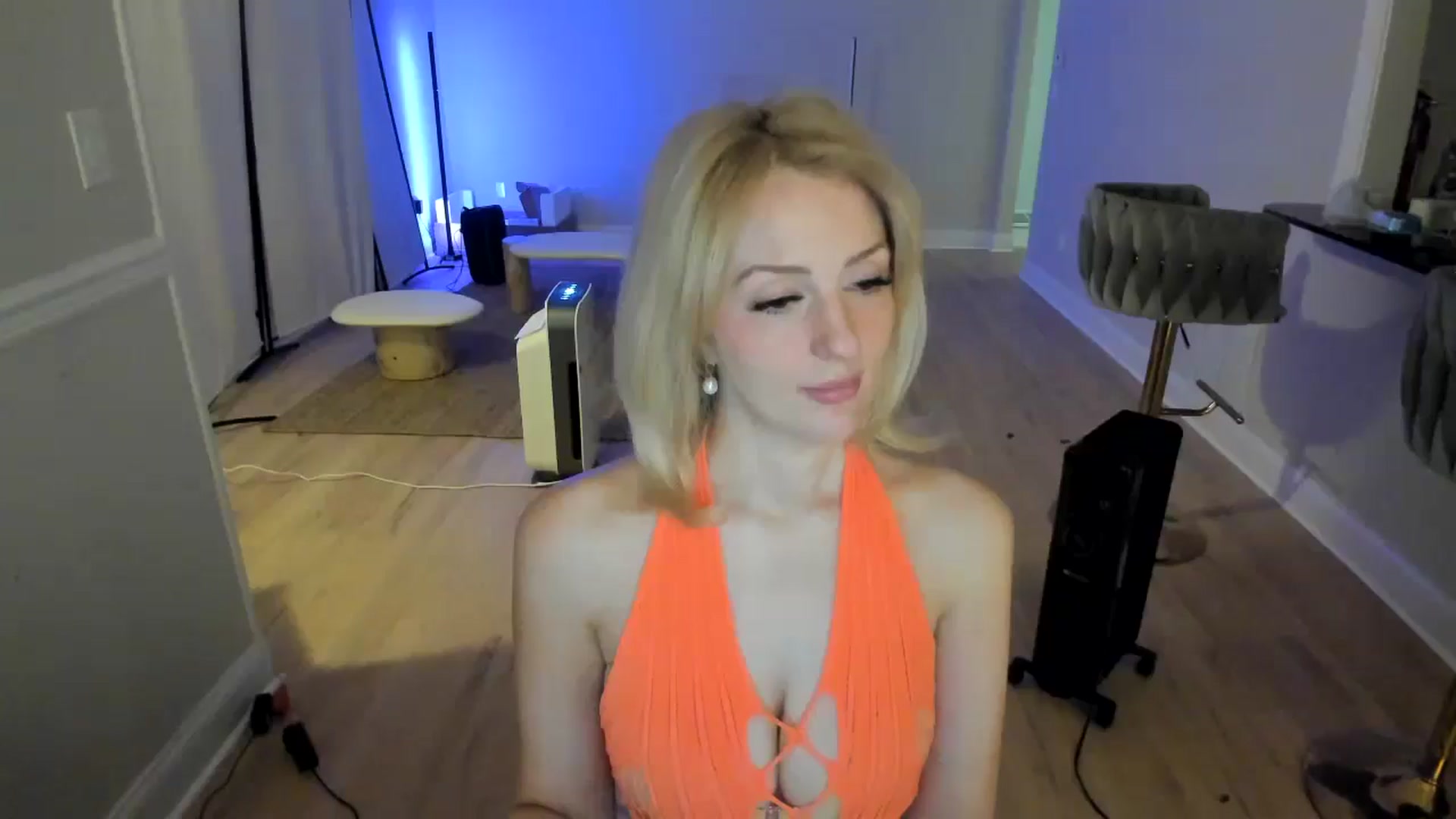 Gallery image thumbnail from Milk_Milk's myfreecams stream on, 12/09/2024, 04:33 image 8 of 20
