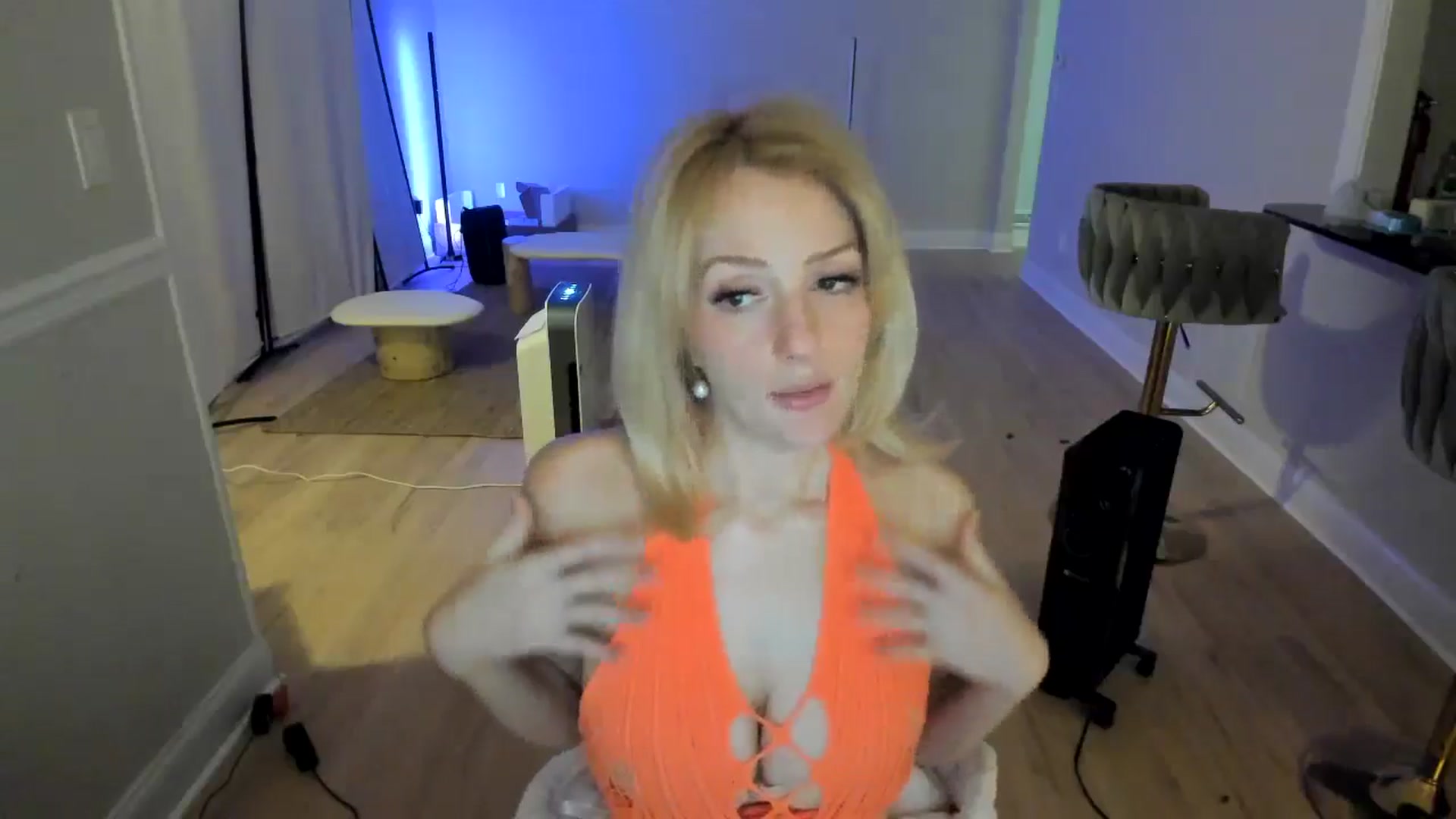 Gallery image thumbnail from Milk_Milk's myfreecams stream on, 12/09/2024, 04:33 image 11 of 20