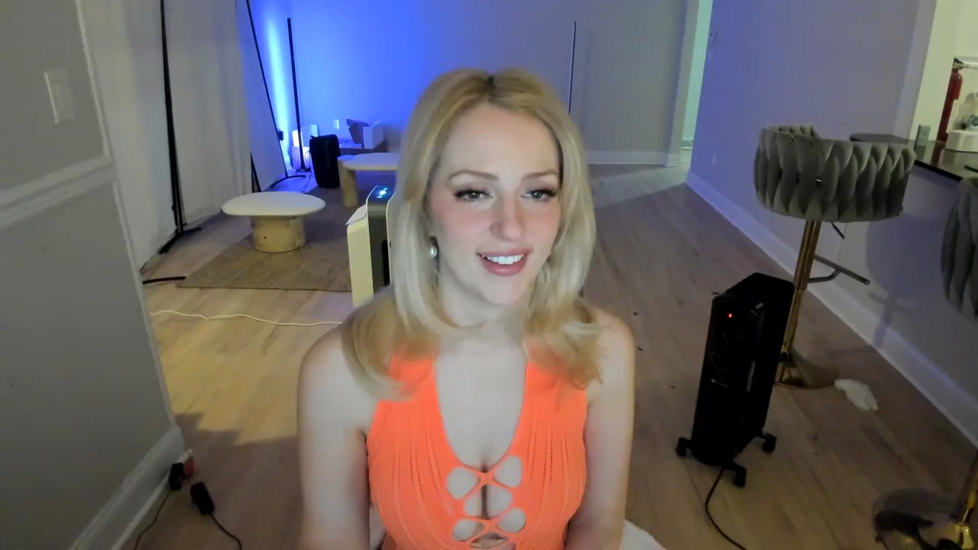 Gallery image thumbnail from Milk_Milk's myfreecams stream on, 12/11/2024, 04:34 image 14 of 20