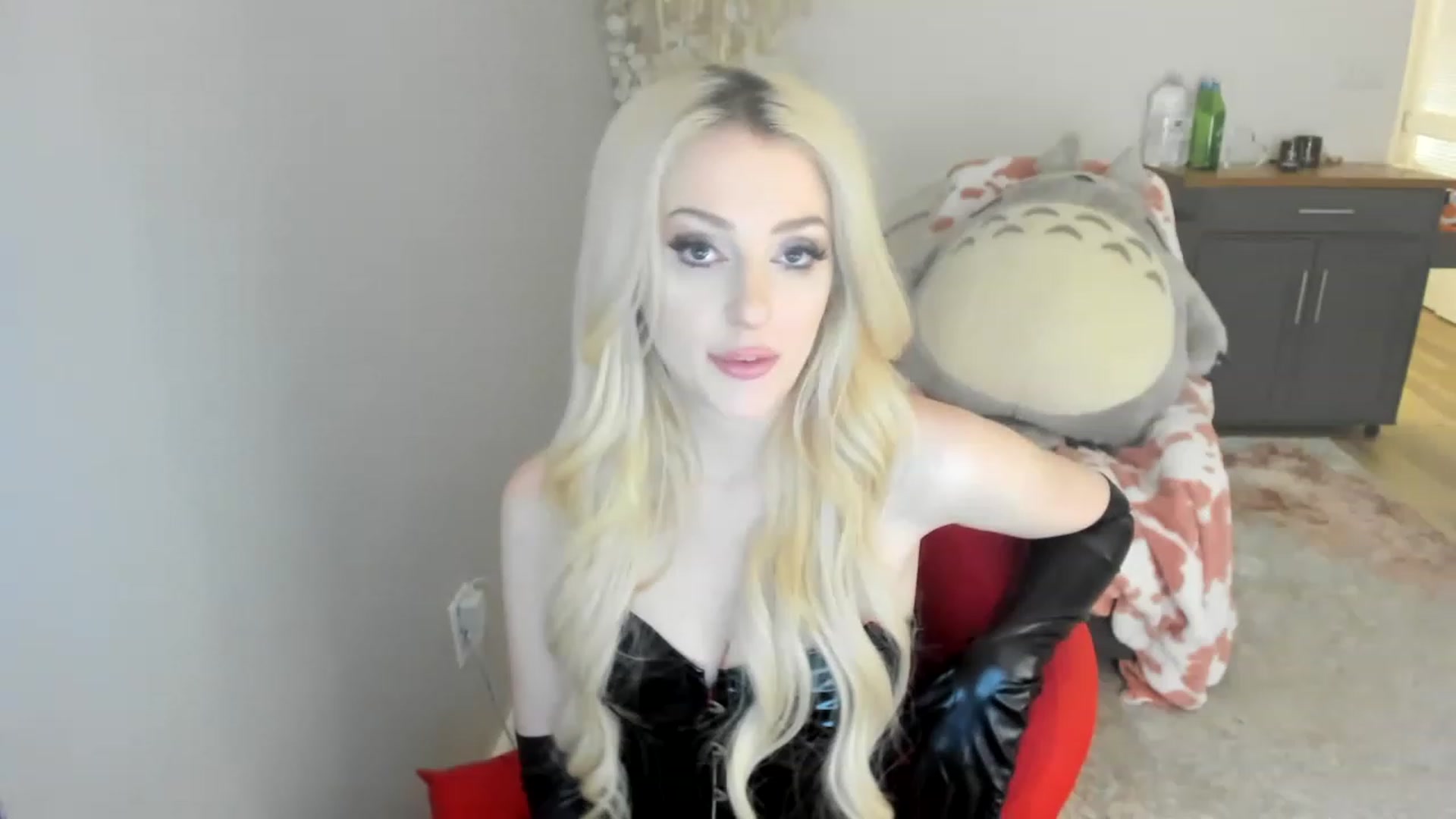 Gallery image thumbnail from Milk_Party's myfreecams stream on, 03/15/2023, 05:49 image 16 of 20