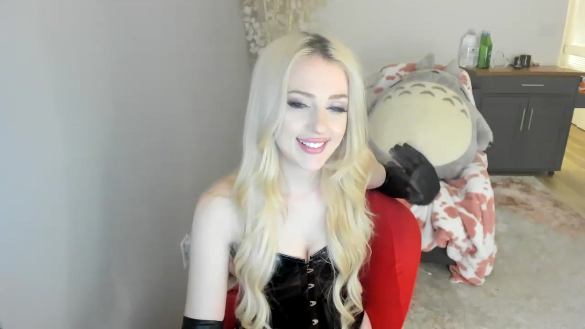 Gallery image thumbnail from Milk_Party's myfreecams stream on, 03/15/2023, 05:49 image 15 of 20