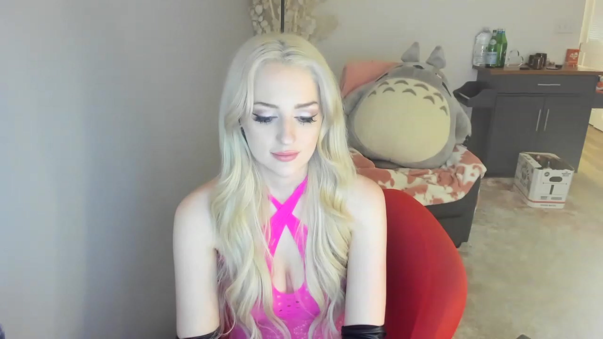 Gallery image thumbnail from Milk_Party's myfreecams stream on, 04/06/2023, 04:05 image 6 of 20