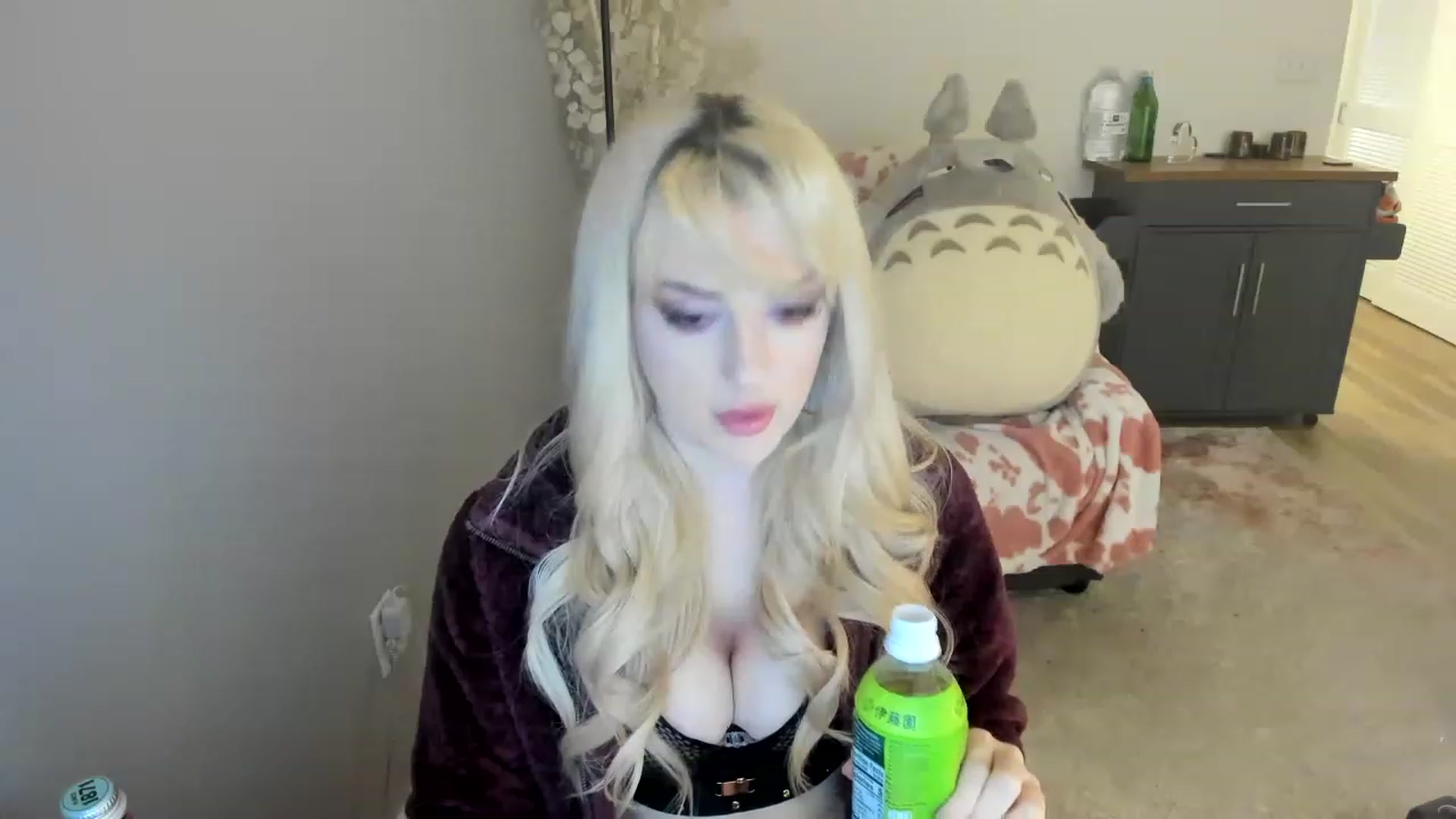 Gallery image thumbnail from Milk_Party's myfreecams stream on, 07/08/2023, 03:34 image 4 of 20