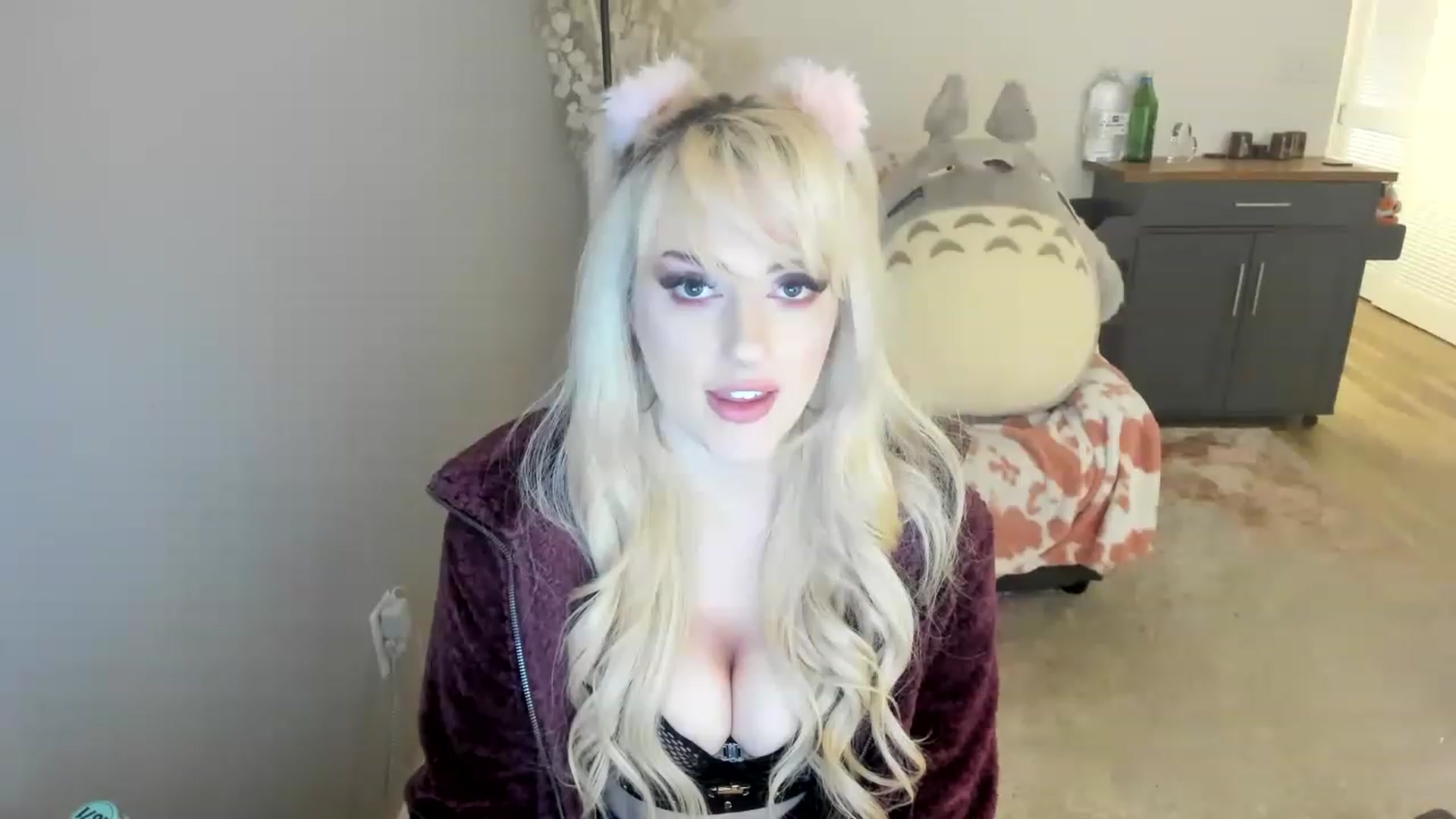 Gallery image thumbnail from Milk_Party's myfreecams stream on, 07/08/2023, 06:37 image 11 of 20