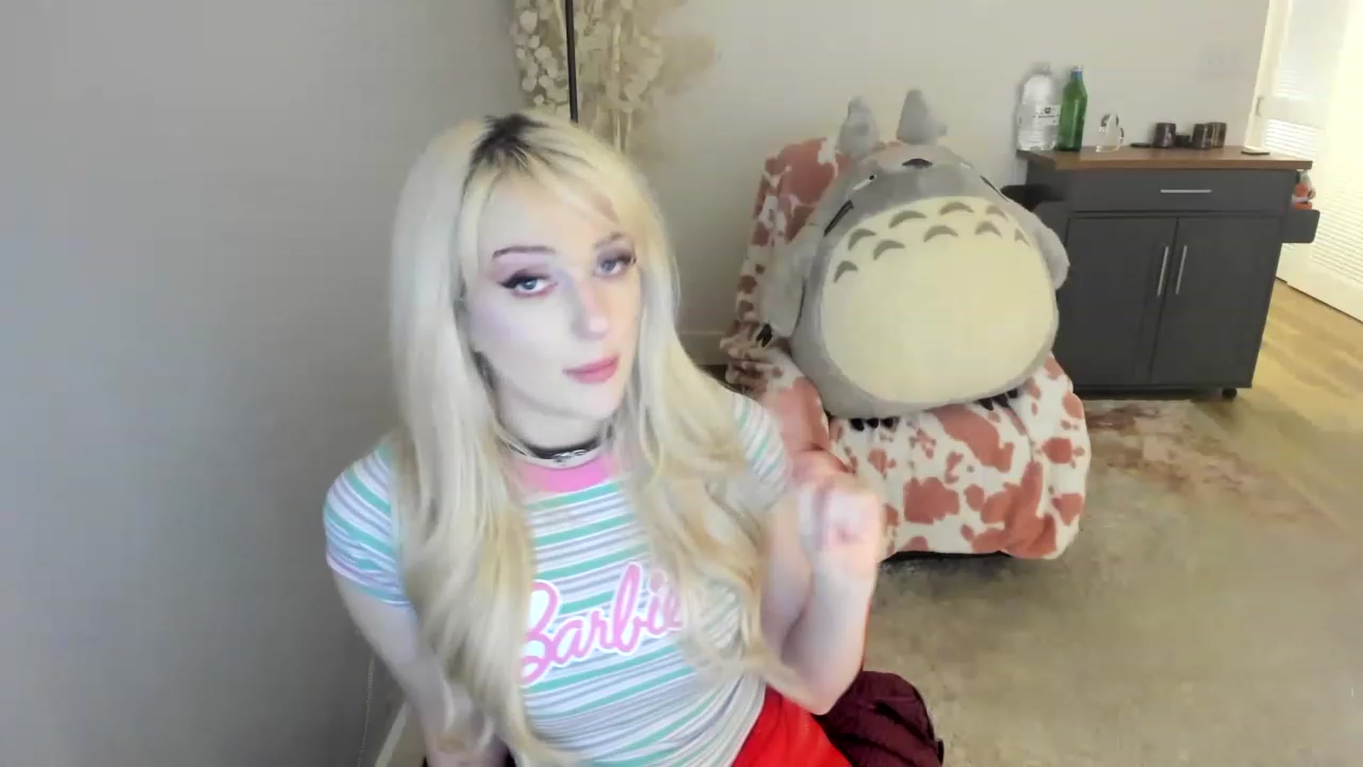 Gallery image thumbnail from Milk_Party's myfreecams stream on, 07/09/2023, 08:43 image 15 of 20