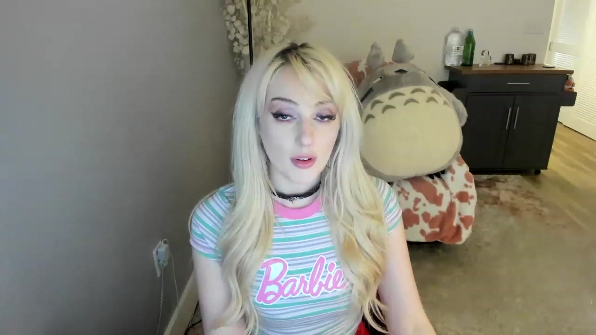Gallery image thumbnail from Milk_Party's myfreecams stream on, 07/09/2023, 08:43 image 4 of 20