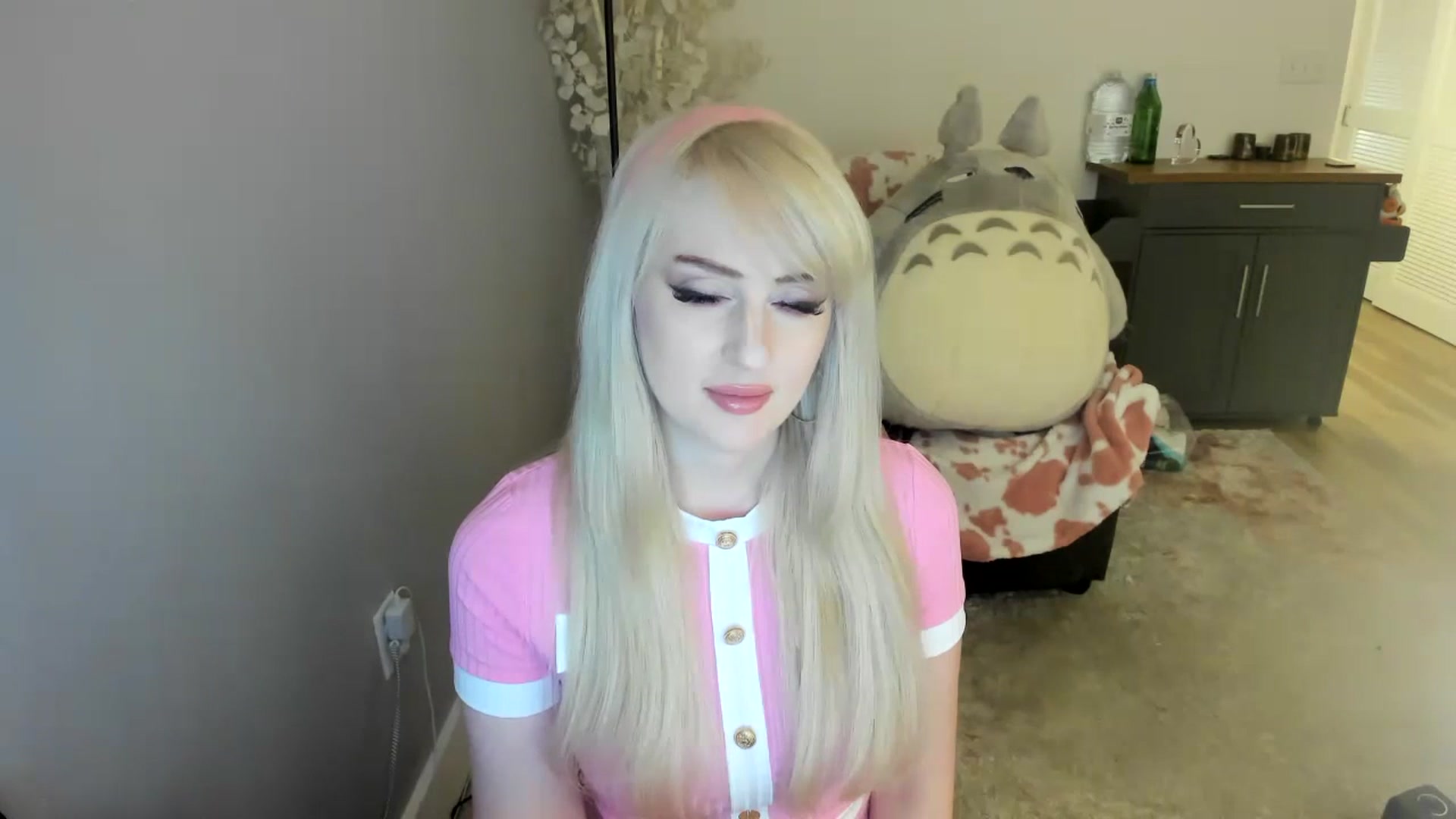 Gallery image thumbnail from Milk_Party's myfreecams stream on, 07/16/2023, 02:06 image 6 of 20