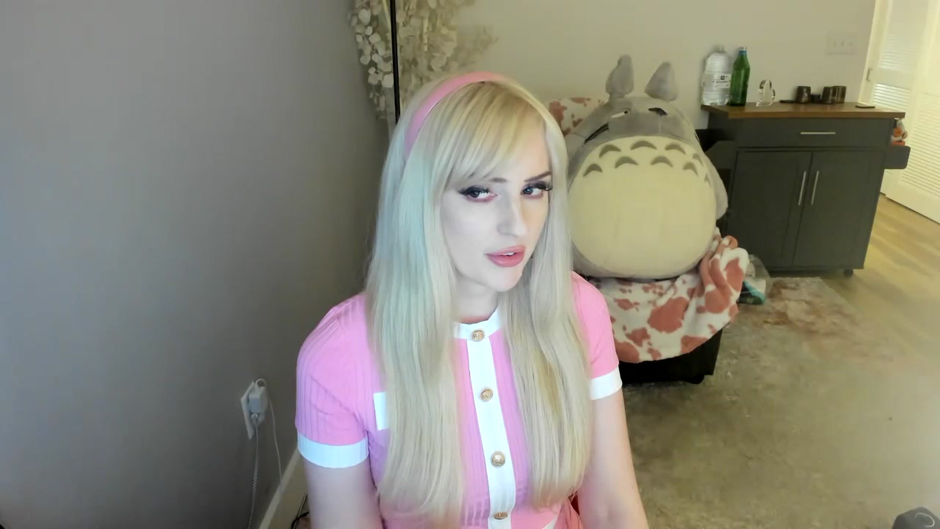 Gallery image thumbnail from Milk_Party's myfreecams stream on, 07/16/2023, 02:06 image 12 of 20