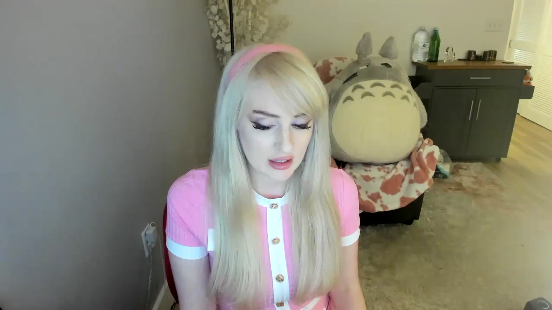 Gallery image thumbnail from Milk_Party's myfreecams stream on, 07/16/2023, 02:06 image 4 of 20