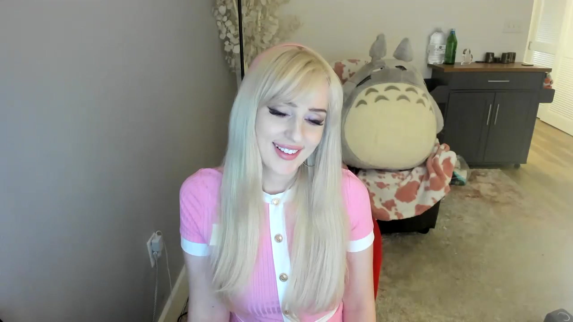 Gallery image thumbnail from Milk_Party's myfreecams stream on, 07/16/2023, 02:49 image 11 of 20