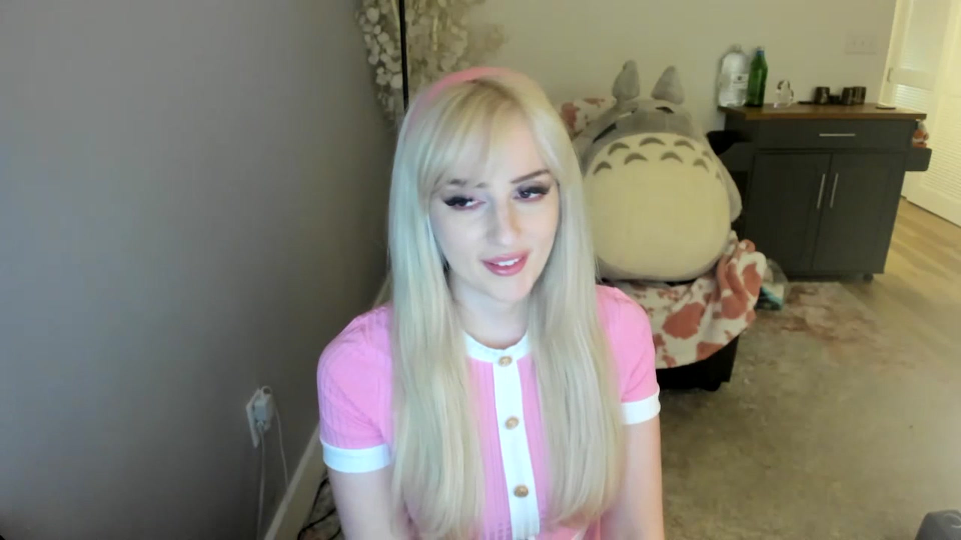 Gallery image thumbnail from Milk_Party's myfreecams stream on, 07/16/2023, 03:53 image 6 of 20