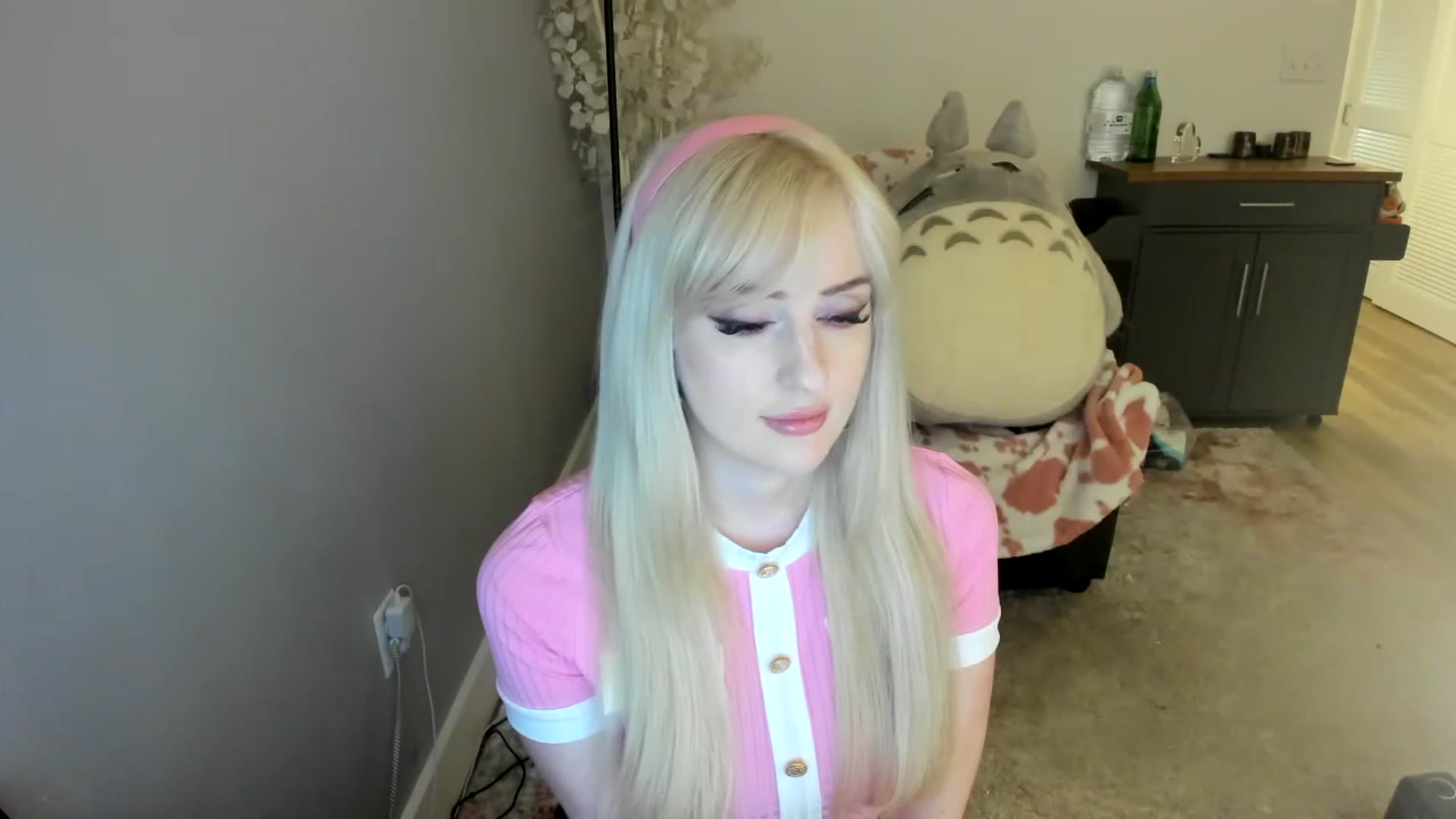 Gallery image thumbnail from Milk_Party's myfreecams stream on, 07/16/2023, 03:53 image 13 of 20