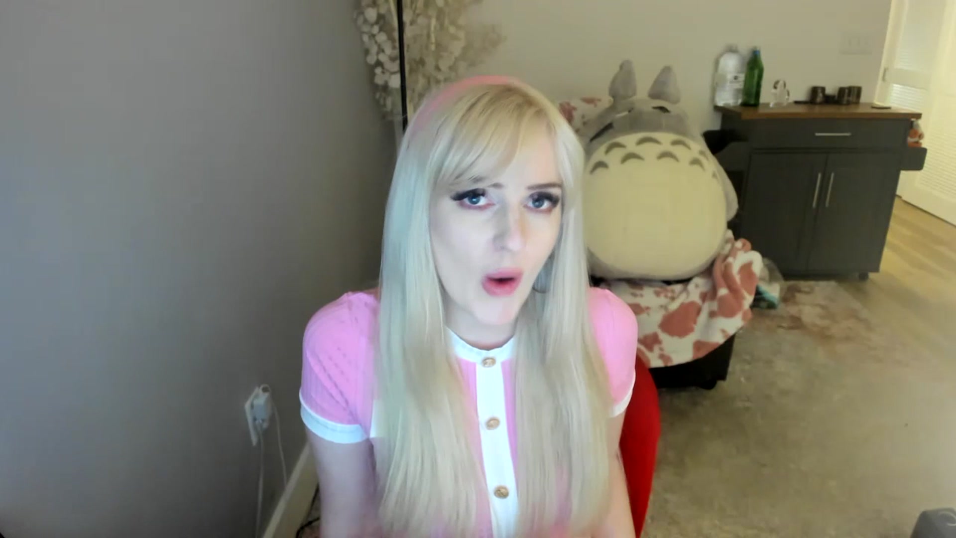 Gallery image thumbnail from Milk_Party's myfreecams stream on, 07/16/2023, 03:53 image 16 of 20