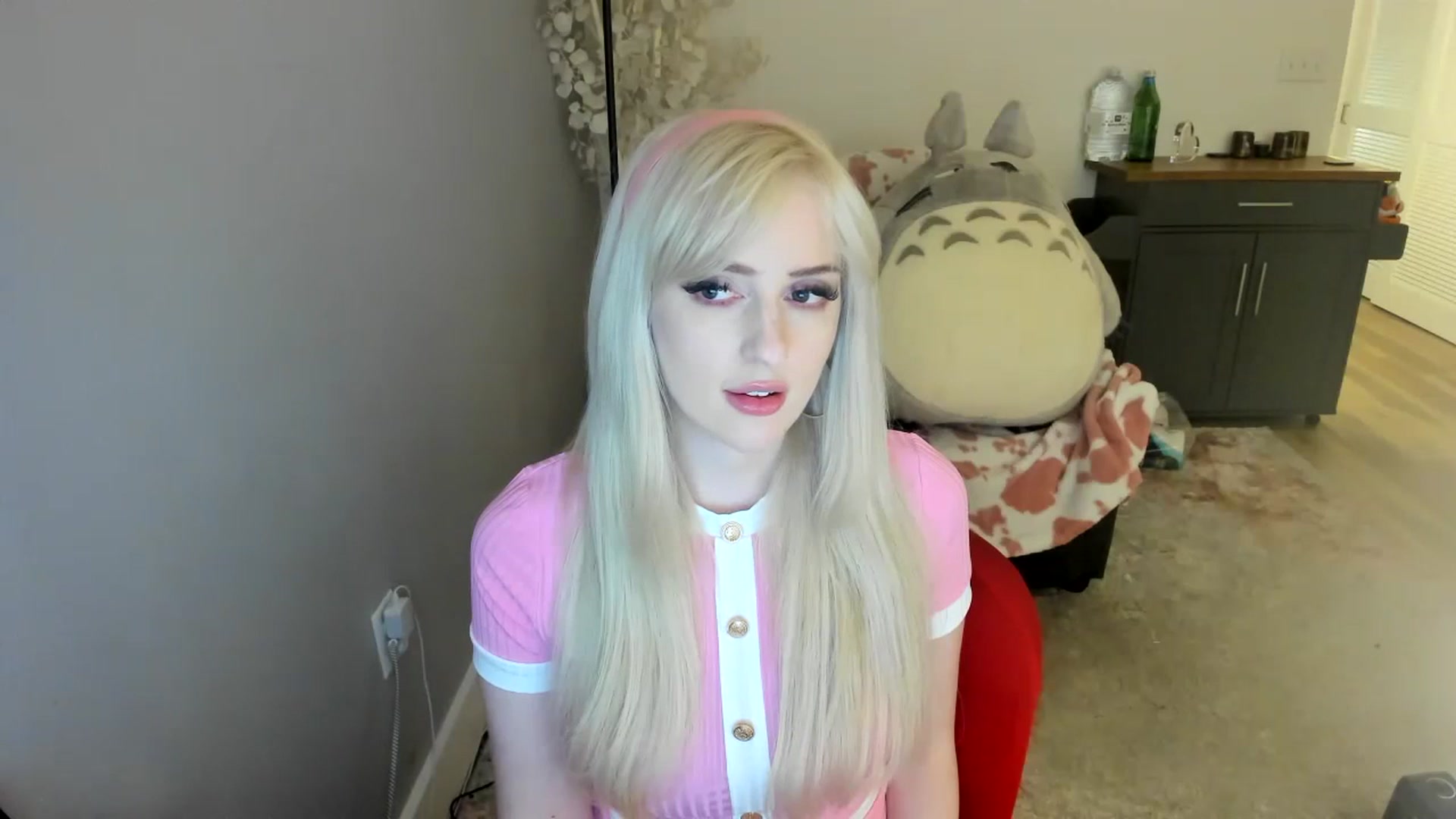 Gallery image thumbnail from Milk_Party's myfreecams stream on, 07/16/2023, 06:17 image 14 of 20