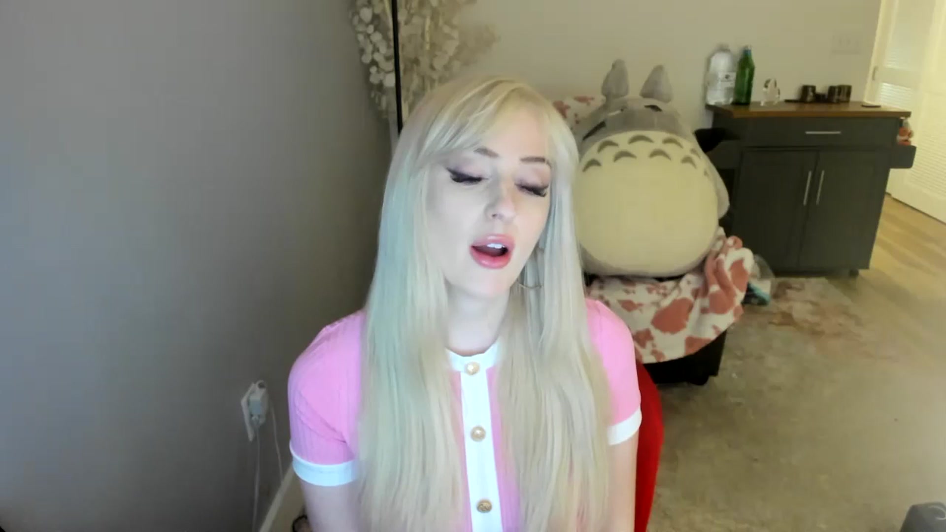 Gallery image thumbnail from Milk_Party's myfreecams stream on, 07/16/2023, 06:17 image 2 of 20
