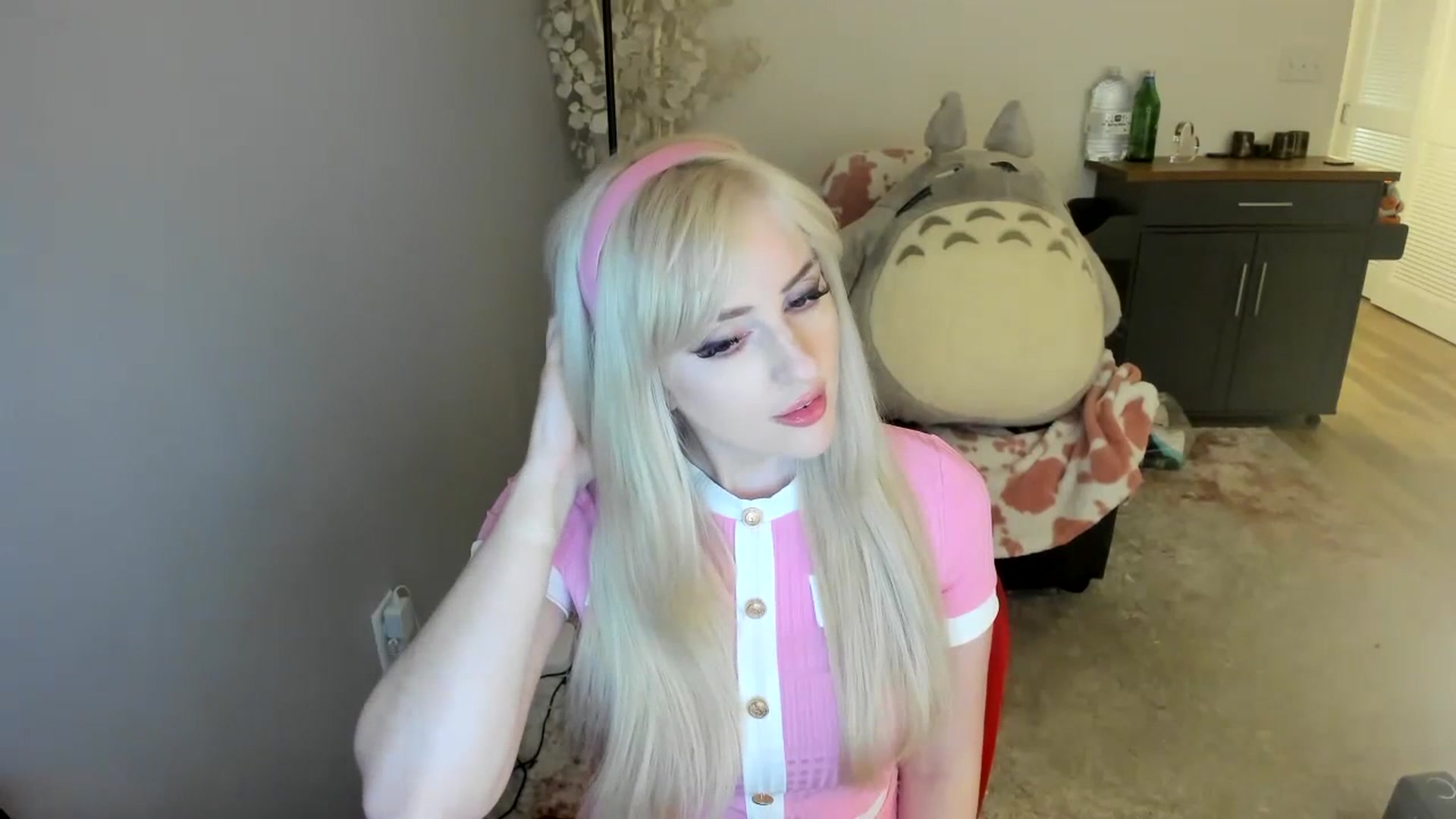 Gallery image thumbnail from Milk_Party's myfreecams stream on, 07/16/2023, 06:17 image 16 of 20