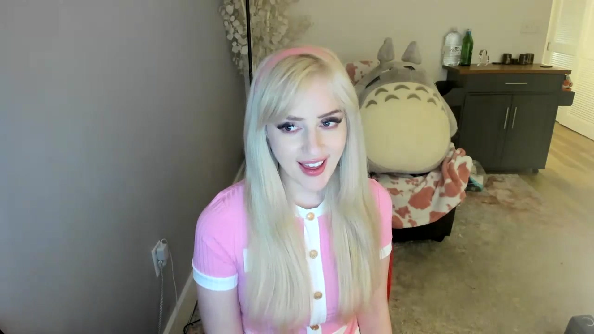 Gallery image thumbnail from Milk_Party's myfreecams stream on, 07/16/2023, 06:17 image 5 of 20