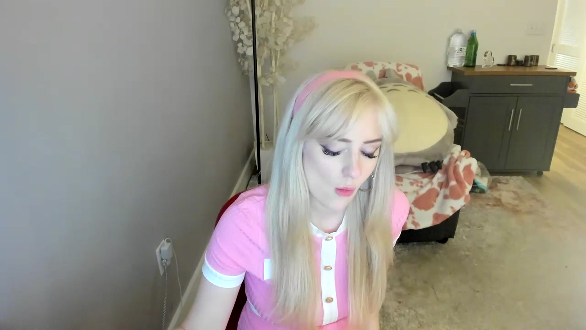 Gallery image thumbnail from Milk_Party's myfreecams stream on, 07/16/2023, 10:08 image 10 of 20