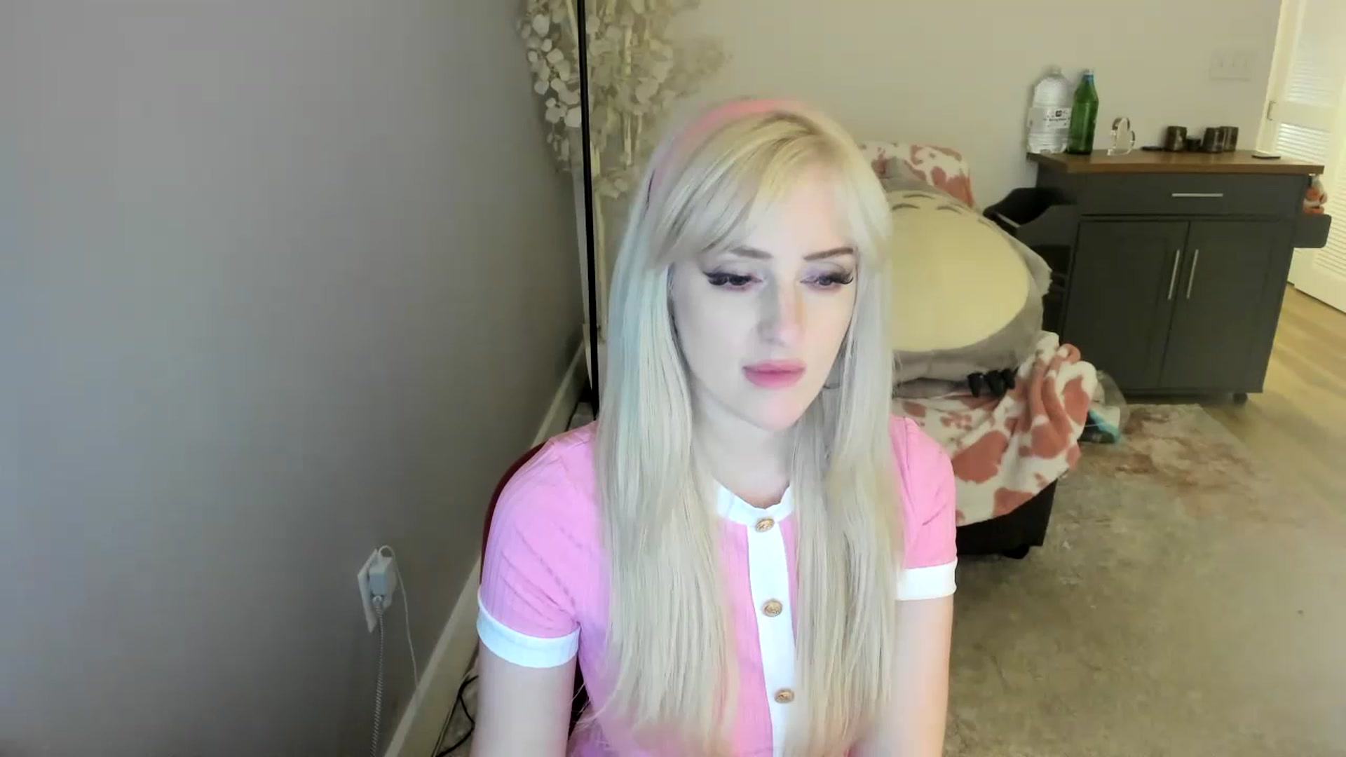 Gallery image thumbnail from Milk_Party's myfreecams stream on, 07/16/2023, 10:08 image 9 of 20