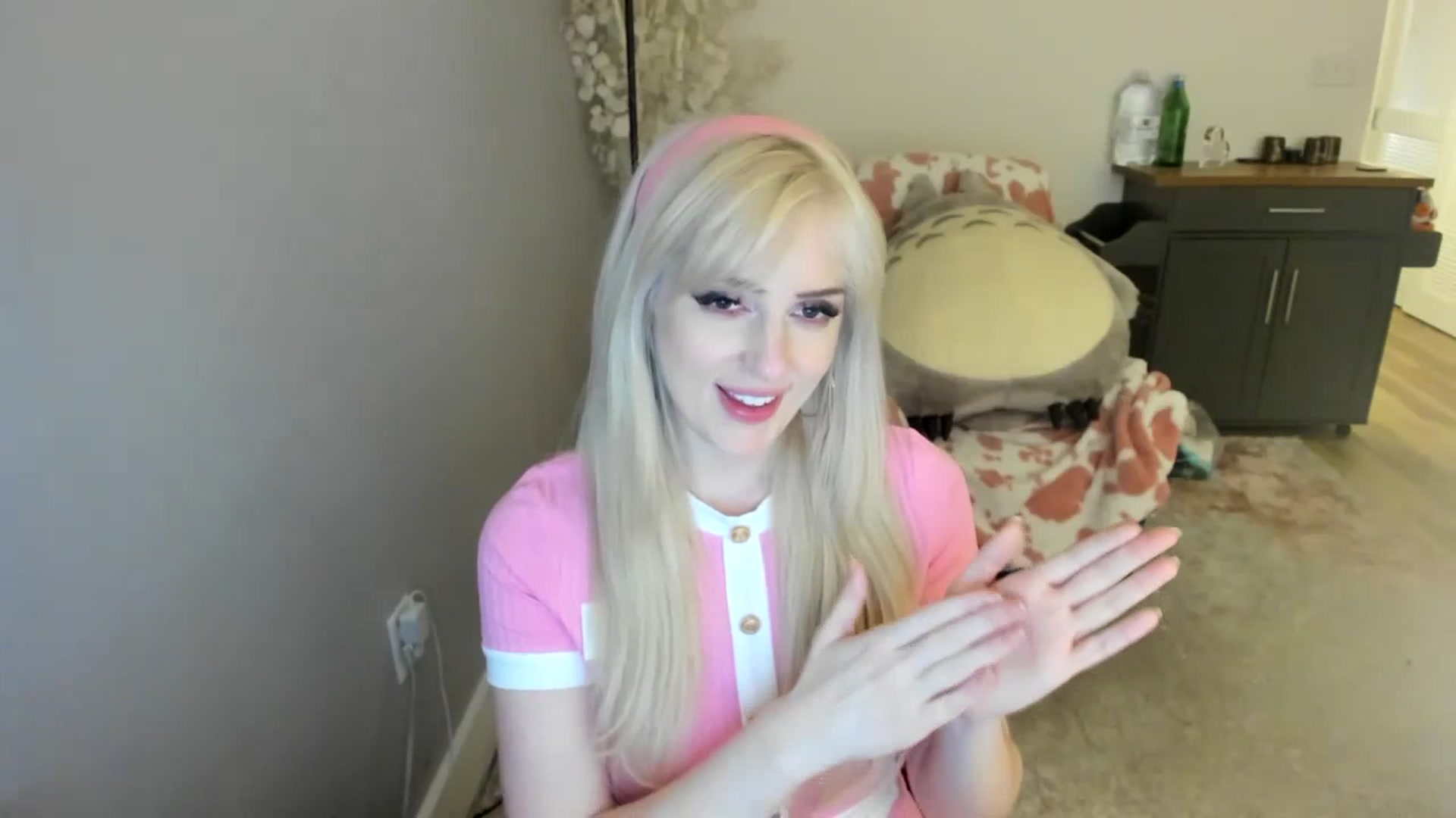 Gallery image thumbnail from Milk_Party's myfreecams stream on, 07/16/2023, 10:08 image 12 of 20