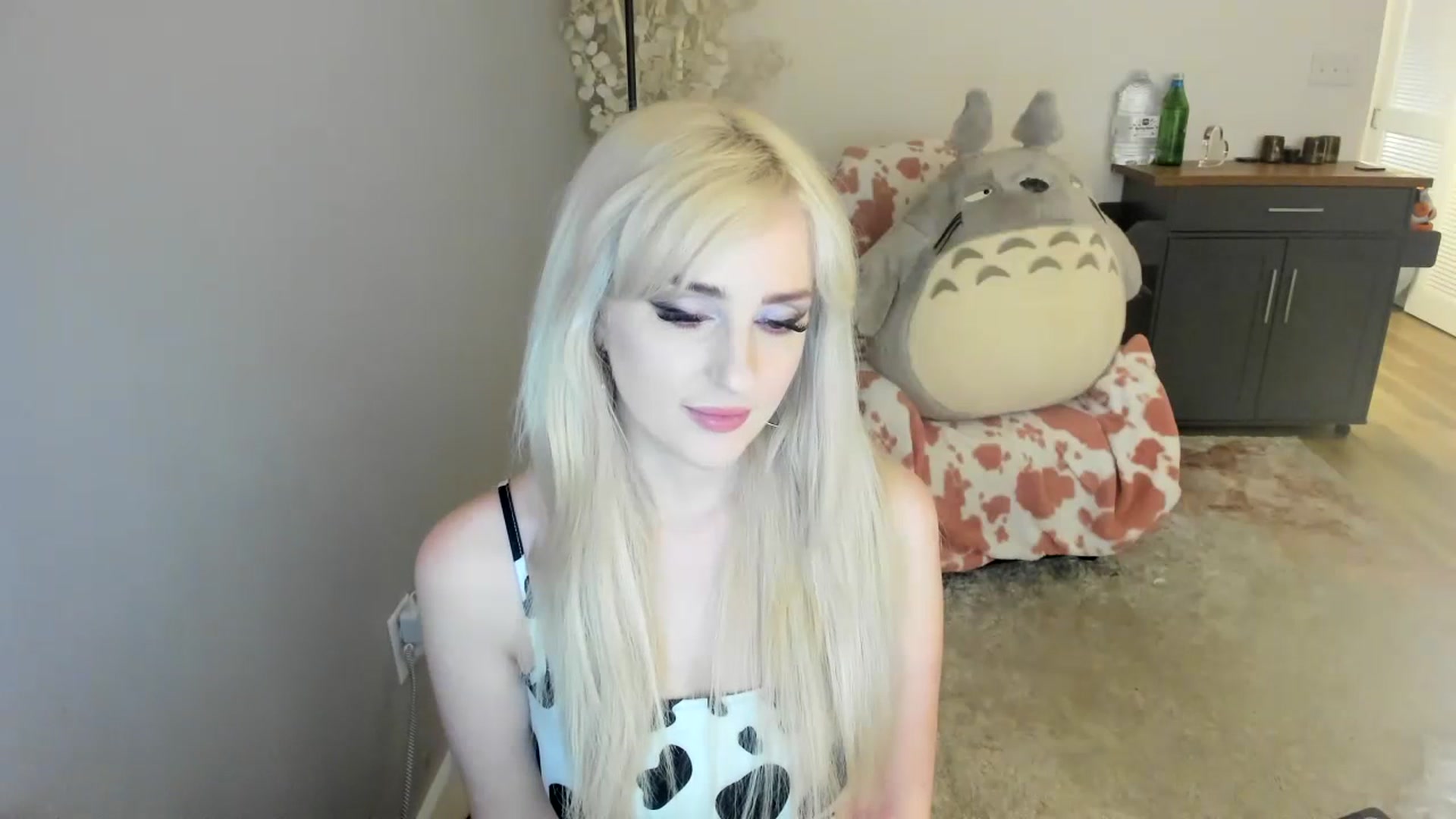 Gallery image thumbnail from Milk_Party's myfreecams stream on, 07/21/2023, 03:31 image 13 of 20