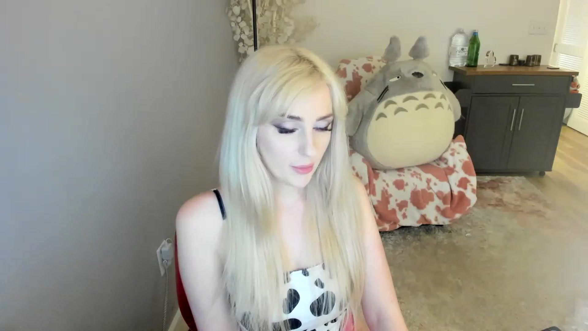 Gallery image thumbnail from Milk_Party's myfreecams stream on, 07/21/2023, 03:31 image 7 of 20