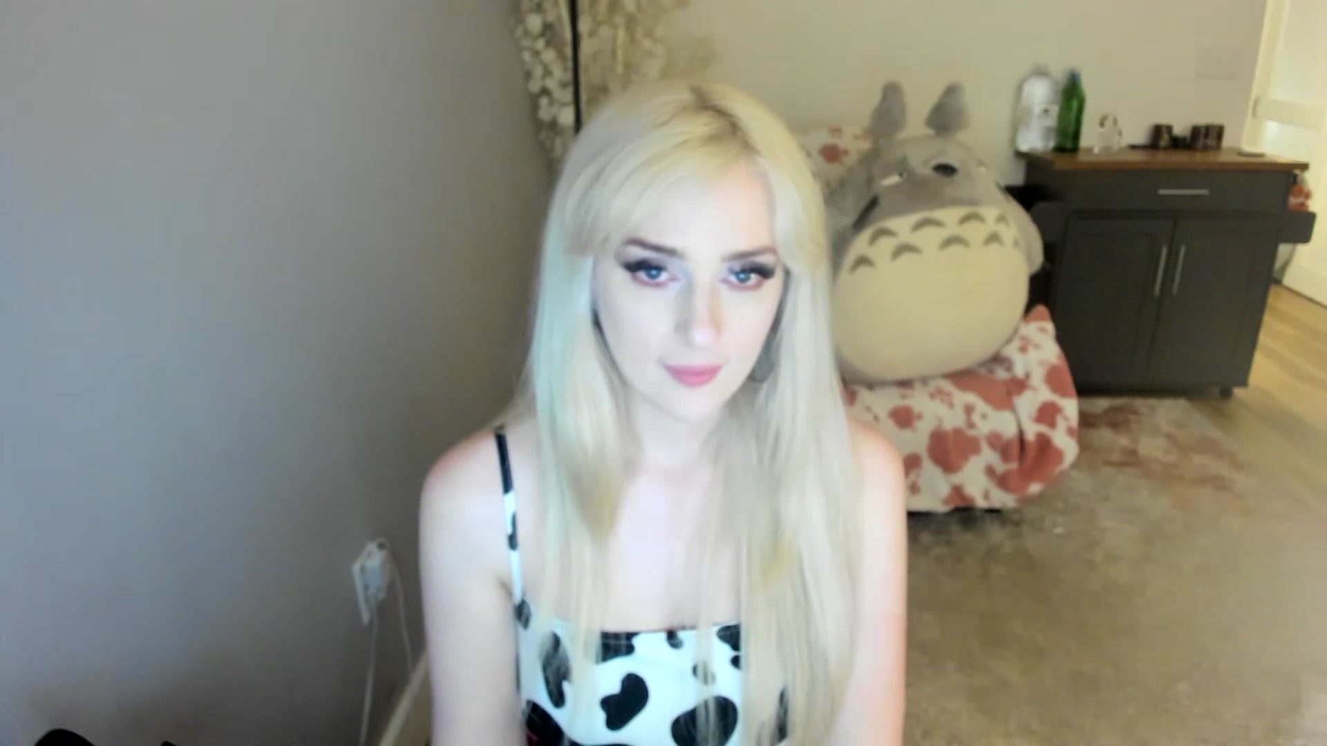 Gallery image thumbnail from Milk_Party's myfreecams stream on, 07/21/2023, 05:48 image 9 of 20