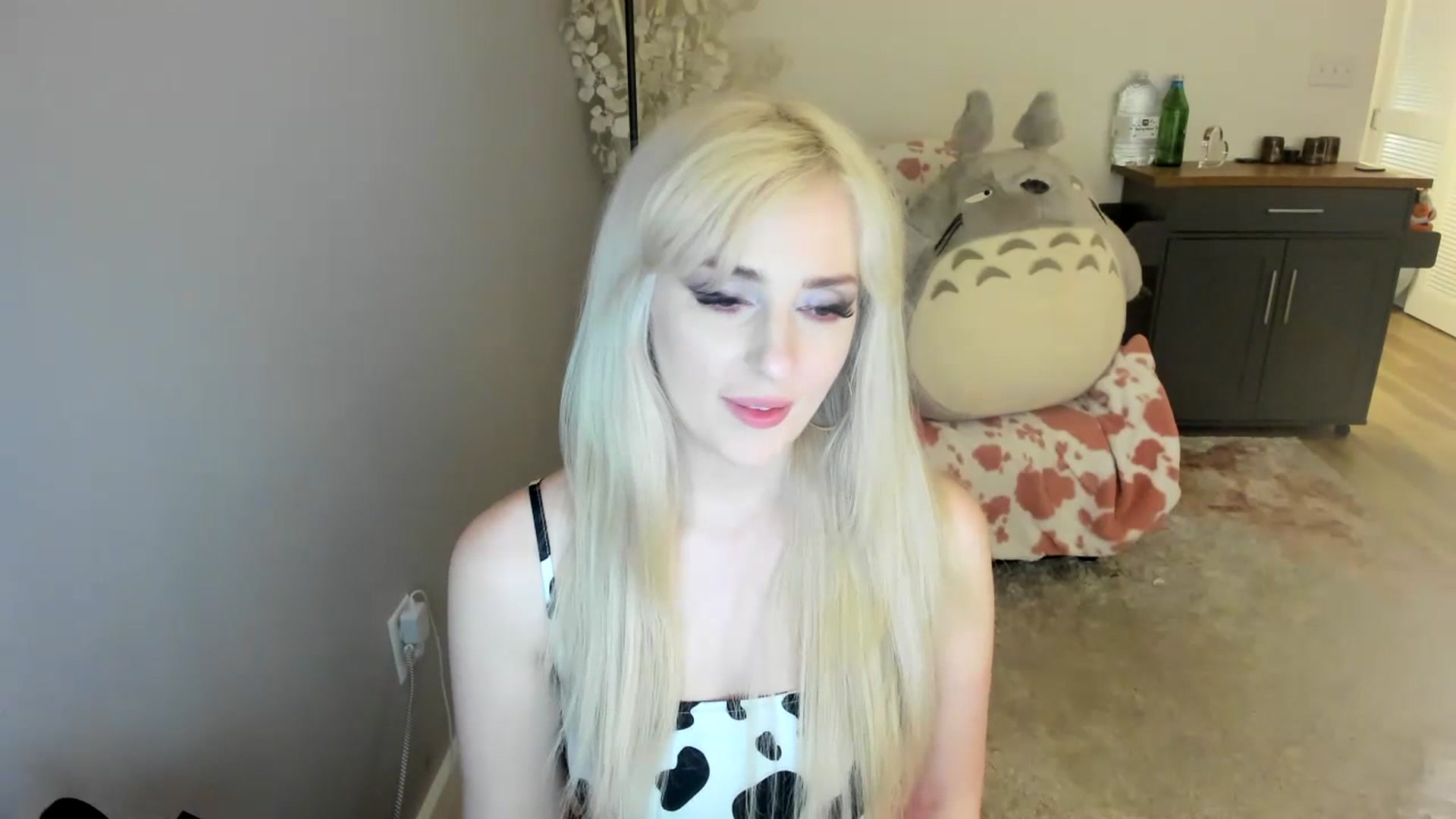 Gallery image thumbnail from Milk_Party's myfreecams stream on, 07/21/2023, 05:48 image 11 of 20