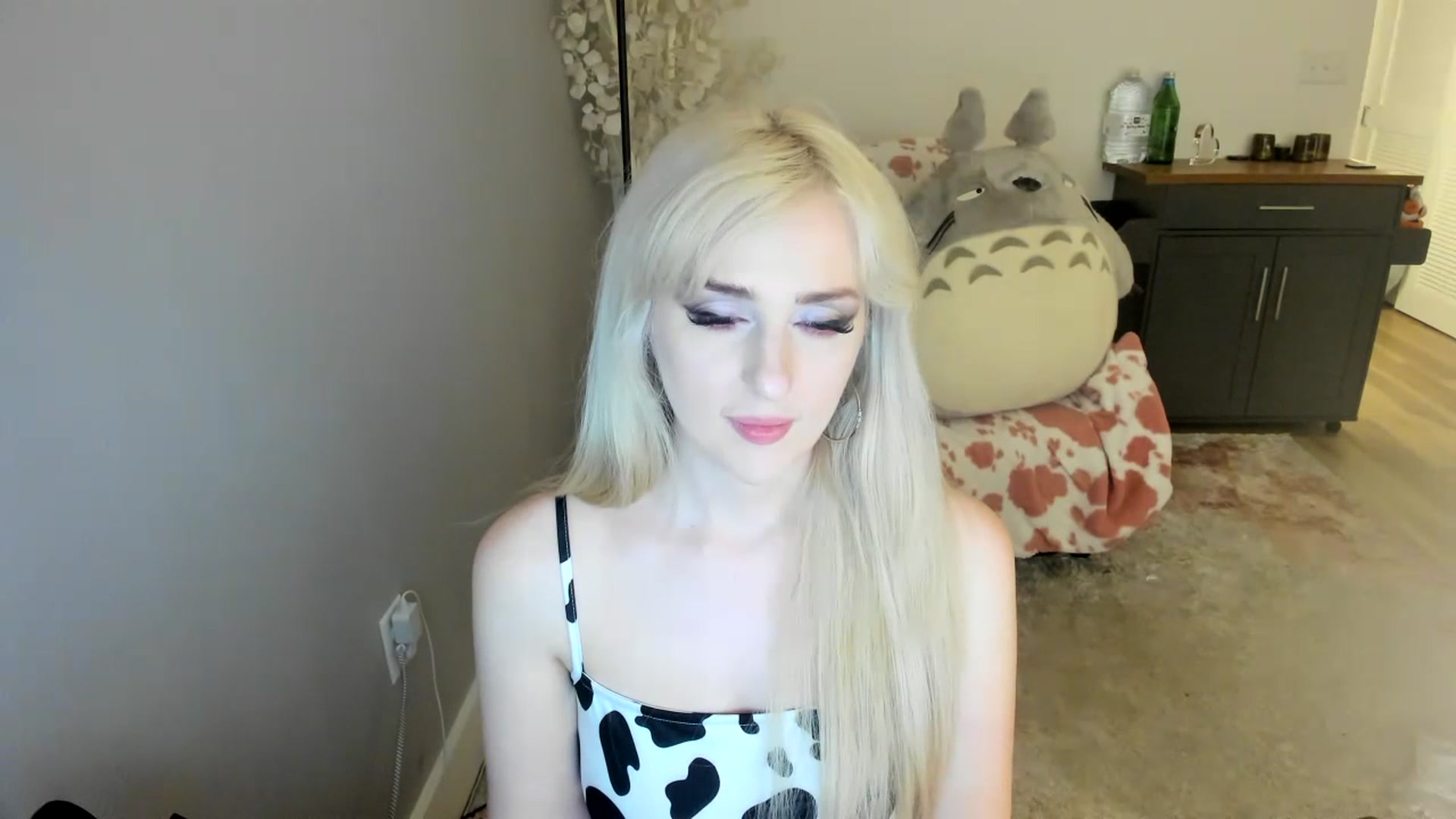 Gallery image thumbnail from Milk_Party's myfreecams stream on, 07/21/2023, 06:22 image 19 of 20