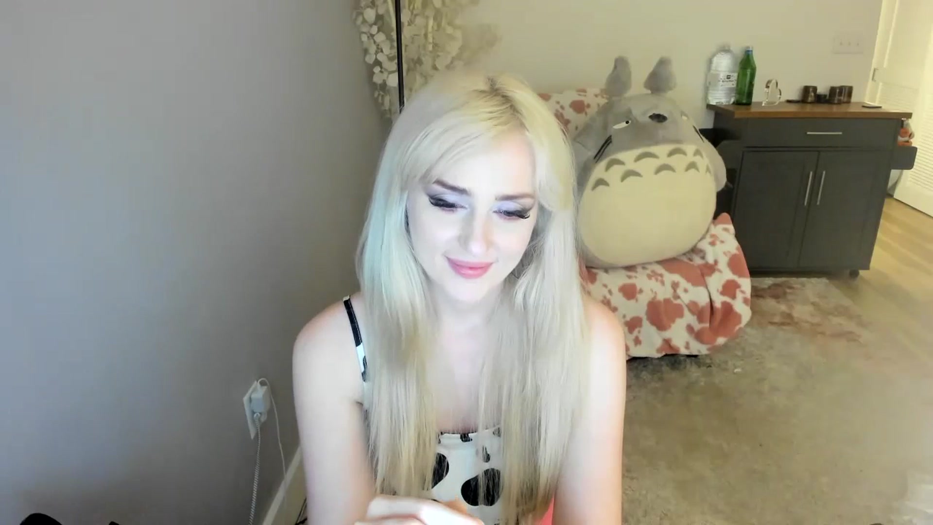 Gallery image thumbnail from Milk_Party's myfreecams stream on, 07/21/2023, 06:22 image 5 of 20
