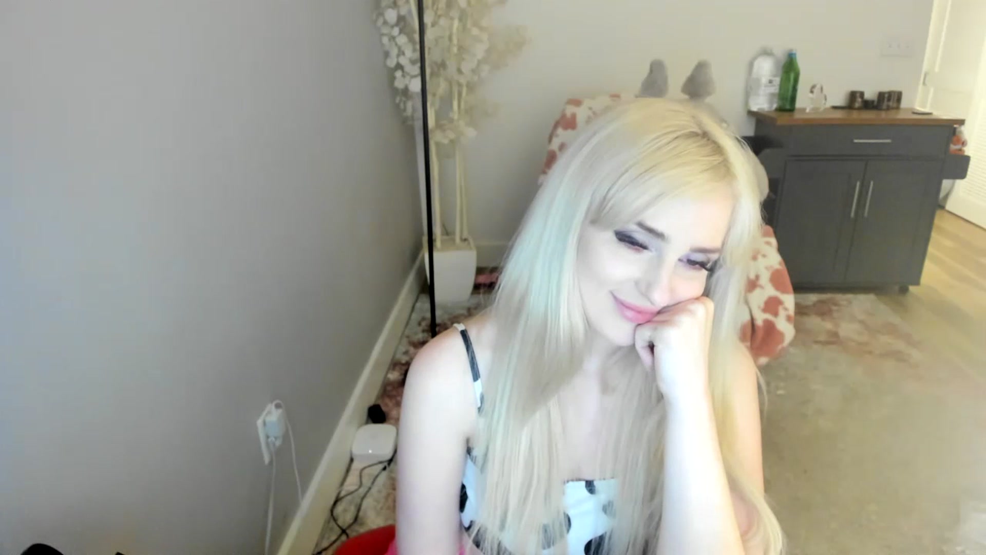 Gallery image thumbnail from Milk_Party's myfreecams stream on, 07/21/2023, 07:54 image 7 of 20