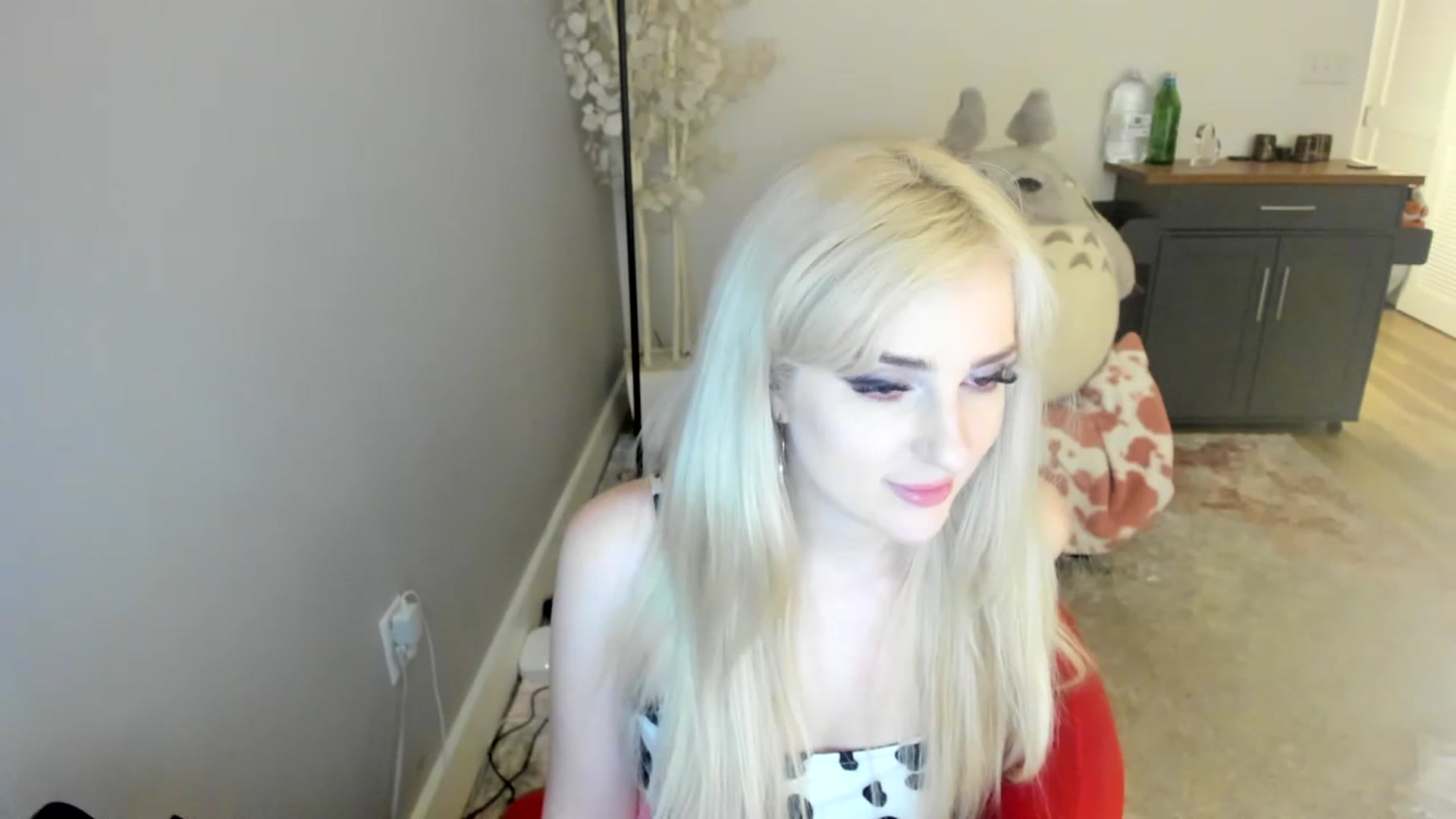Gallery image thumbnail from Milk_Party's myfreecams stream on, 07/21/2023, 07:54 image 3 of 20
