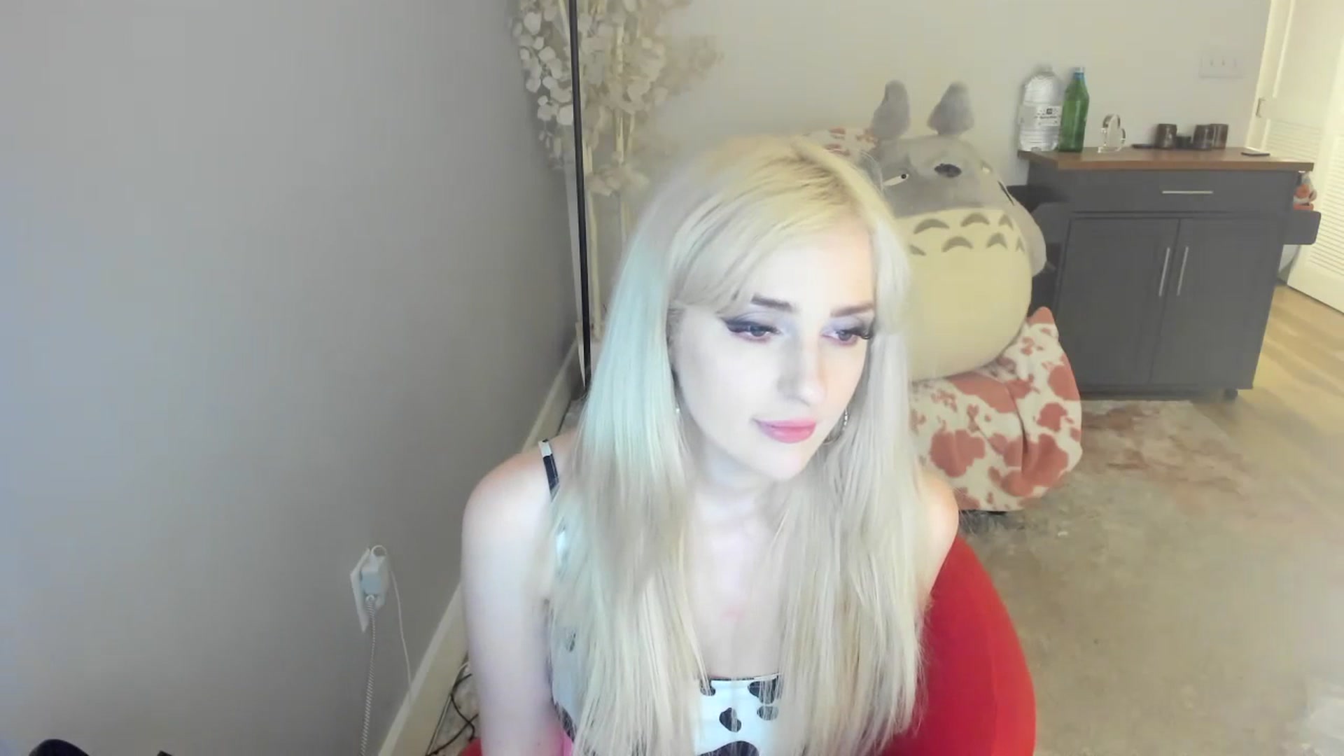 Gallery image thumbnail from Milk_Party's myfreecams stream on, 07/21/2023, 07:54 image 4 of 20