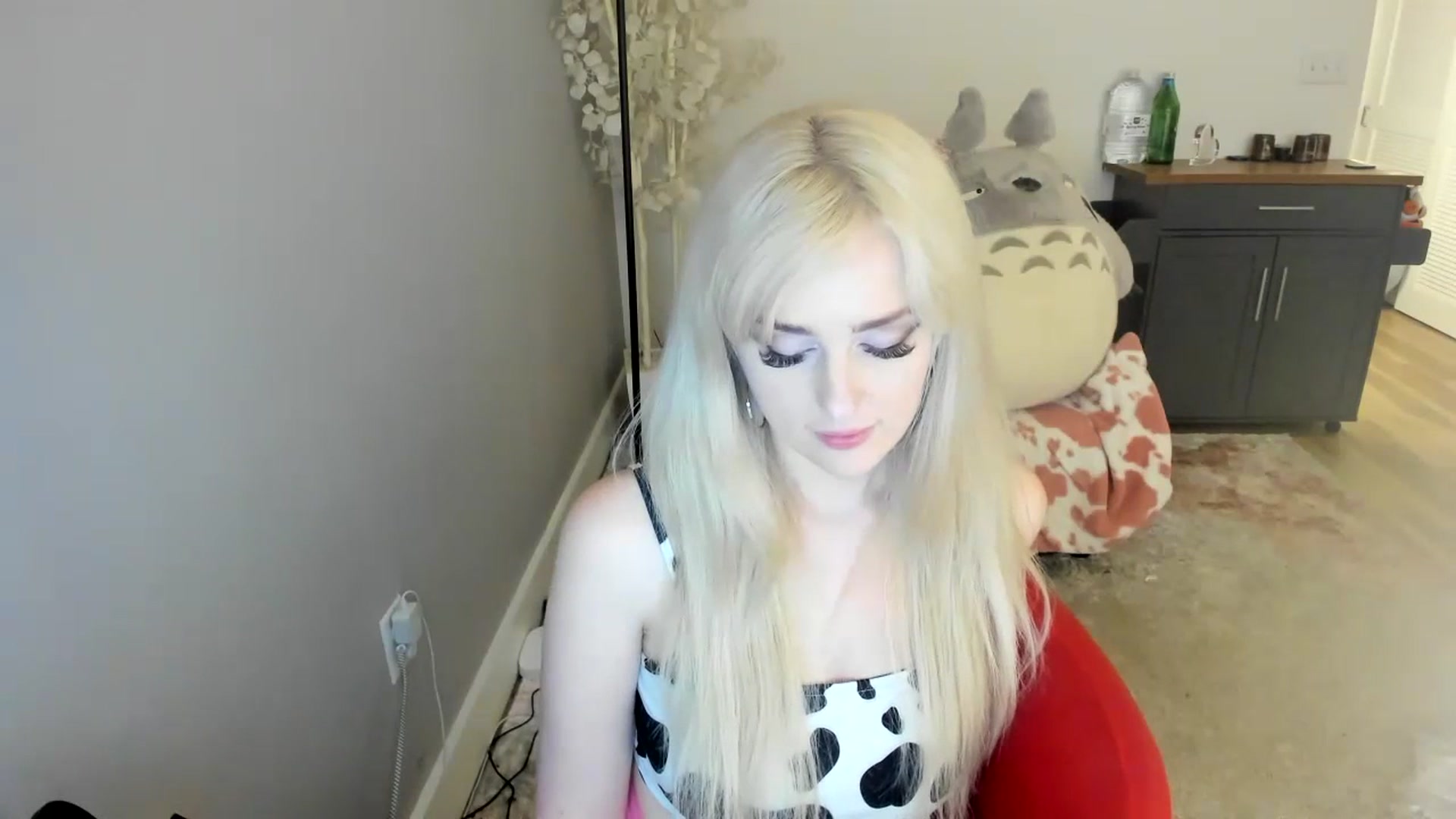 Gallery image thumbnail from Milk_Party's myfreecams stream on, 07/21/2023, 07:54 image 16 of 20