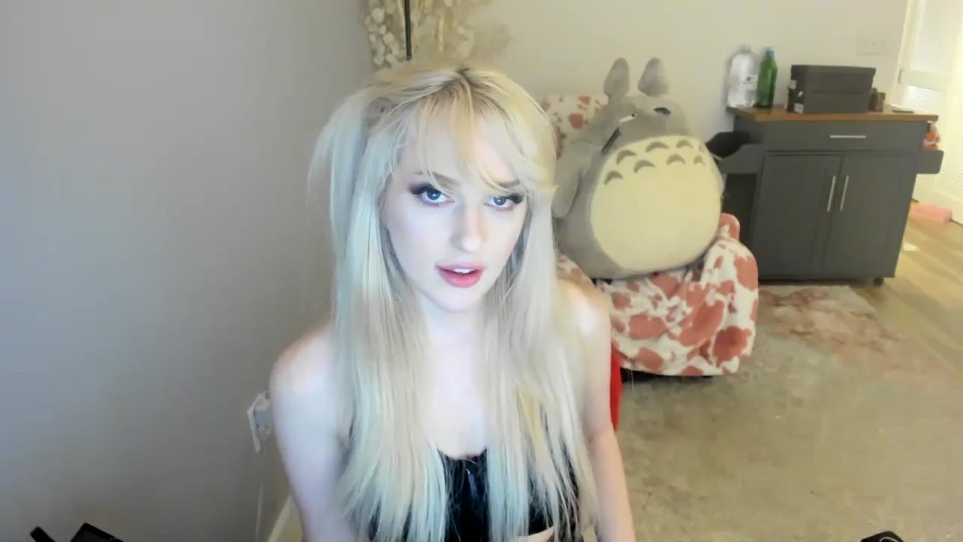 Gallery image thumbnail from Milk_Party's myfreecams stream on, 07/29/2023, 06:21 image 11 of 20