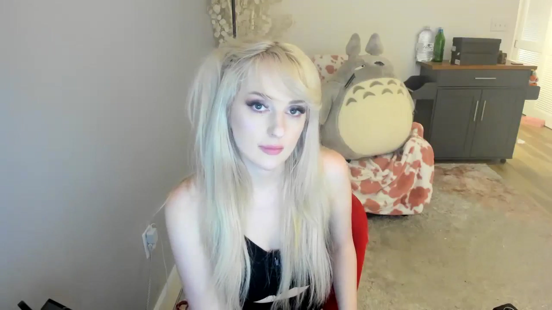 Gallery image thumbnail from Milk_Party's myfreecams stream on, 07/29/2023, 06:21 image 17 of 20