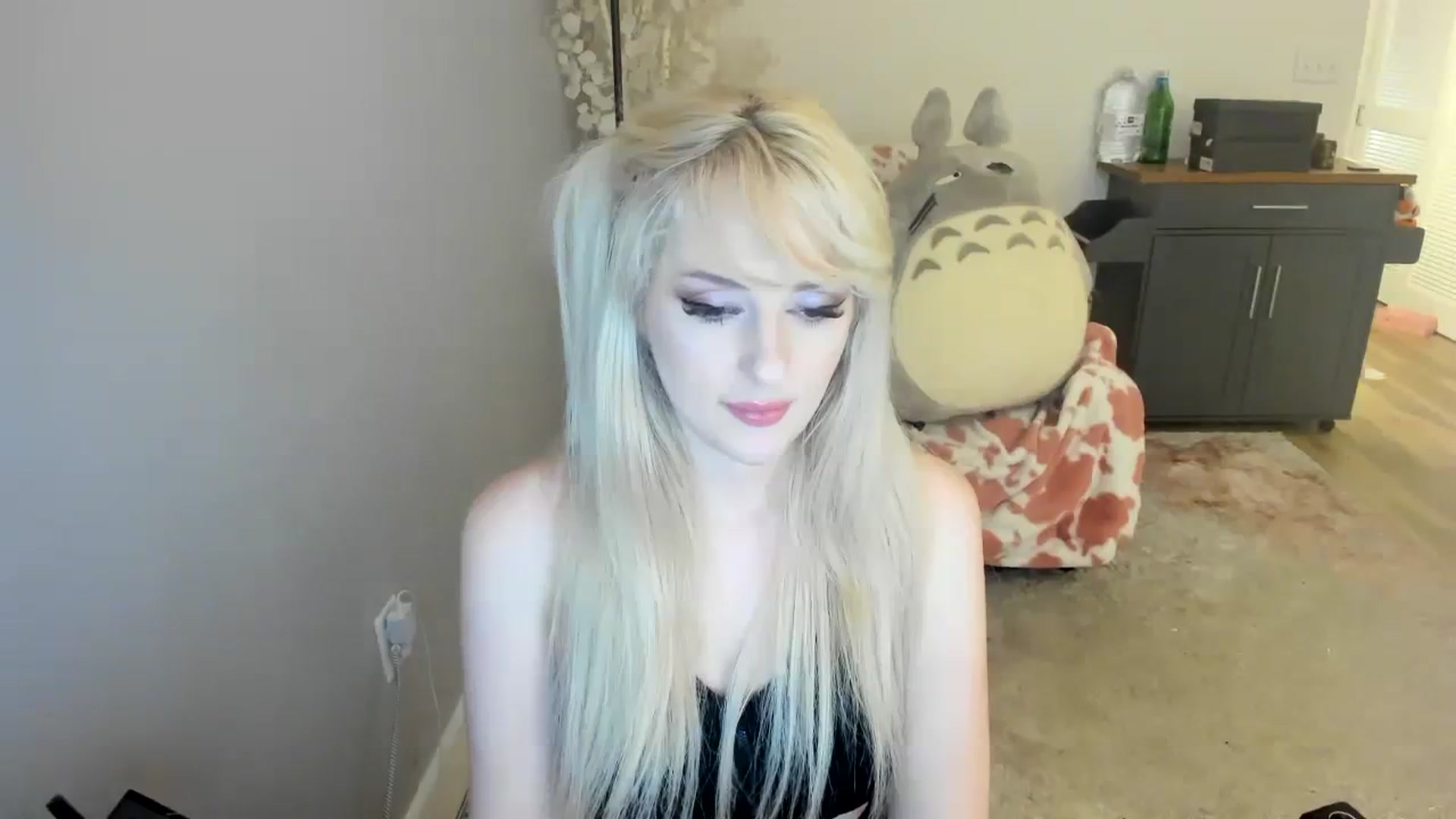 Gallery image thumbnail from Milk_Party's myfreecams stream on, 07/29/2023, 06:21 image 4 of 20