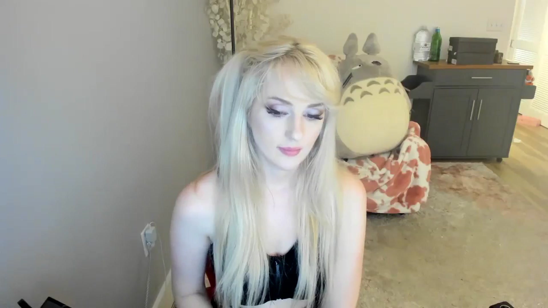 Gallery image thumbnail from Milk_Party's myfreecams stream on, 07/29/2023, 06:21 image 13 of 20