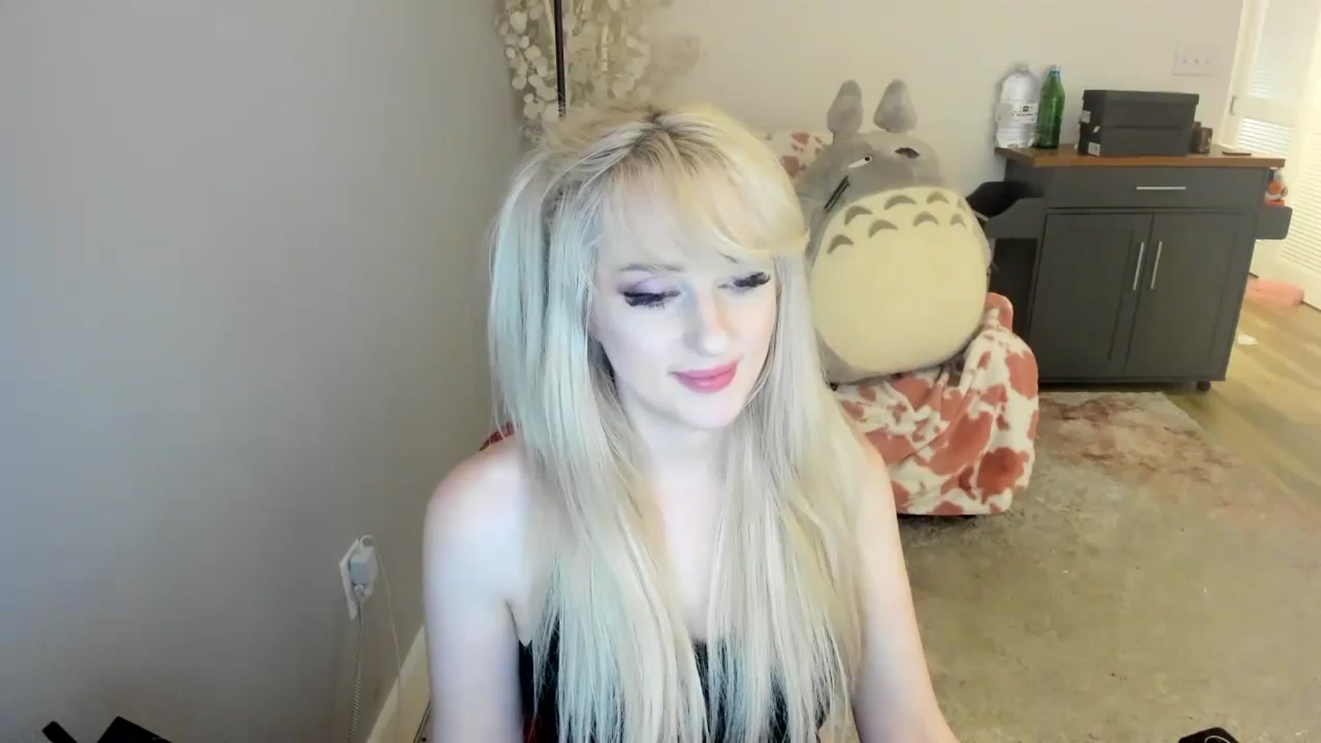 Gallery image thumbnail from Milk_Party's myfreecams stream on, 07/29/2023, 07:47 image 12 of 20
