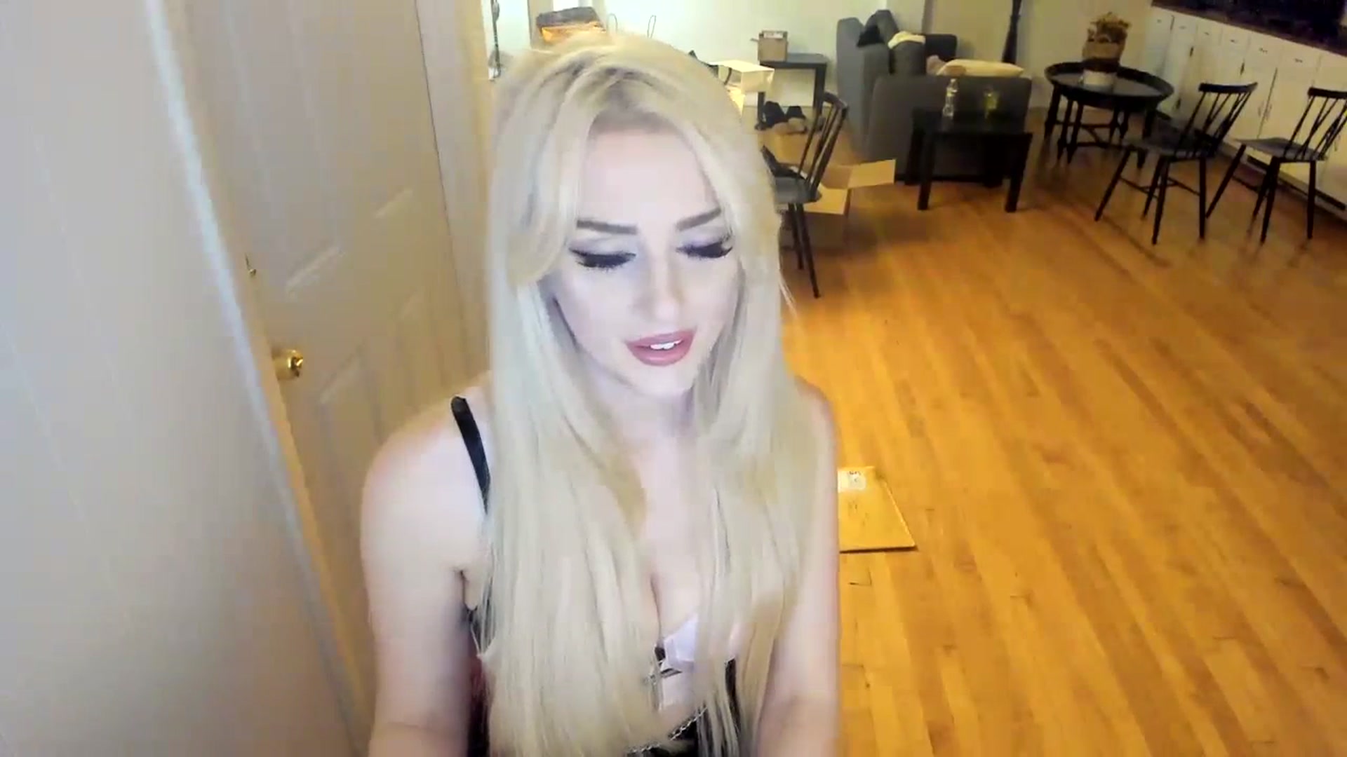 Gallery image thumbnail from Milk_Party's myfreecams stream on, 11/12/2023, 02:35 image 17 of 20