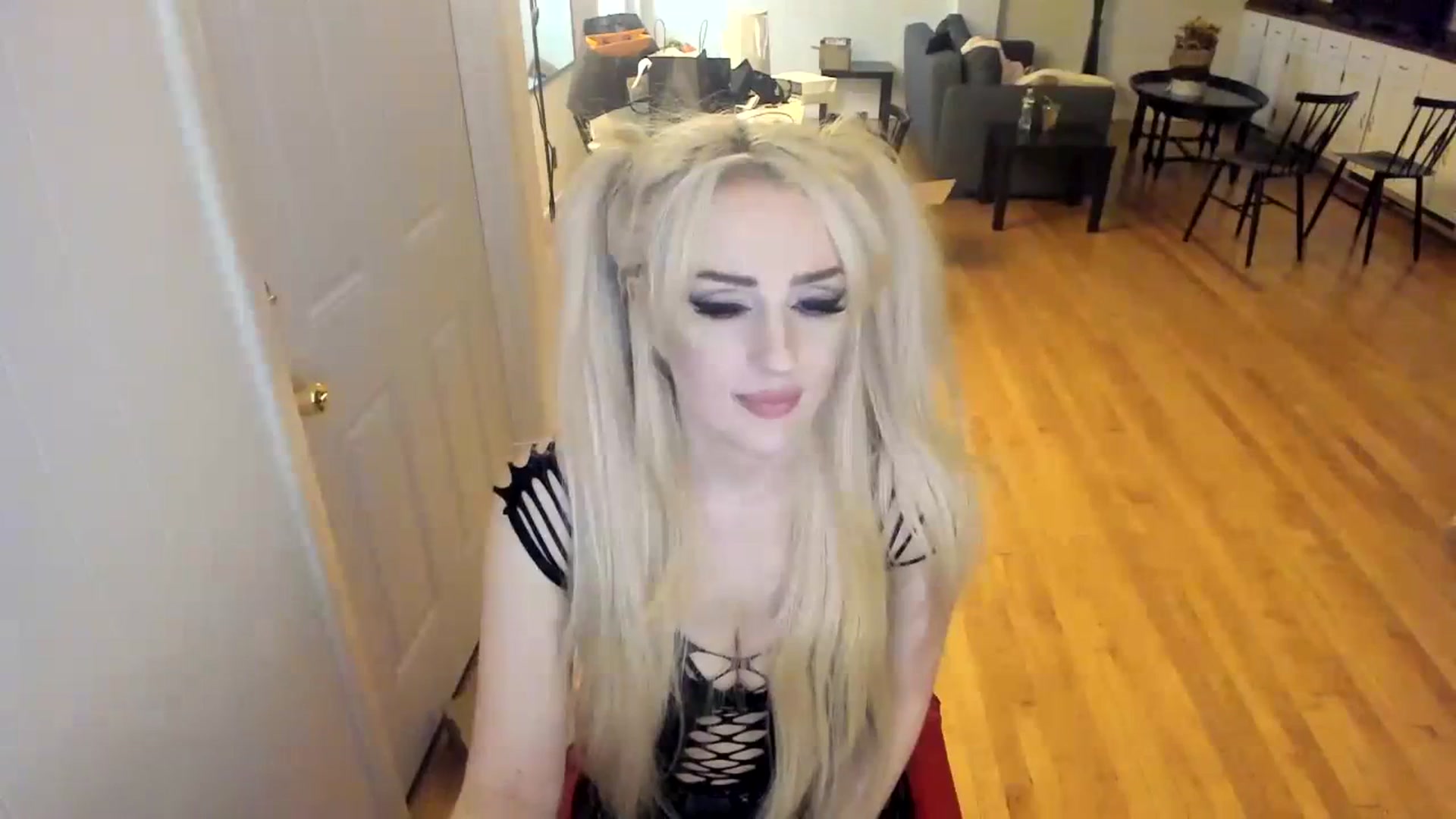 Gallery image thumbnail from Milk_Party's myfreecams stream on, 11/13/2023, 05:01 image 19 of 20