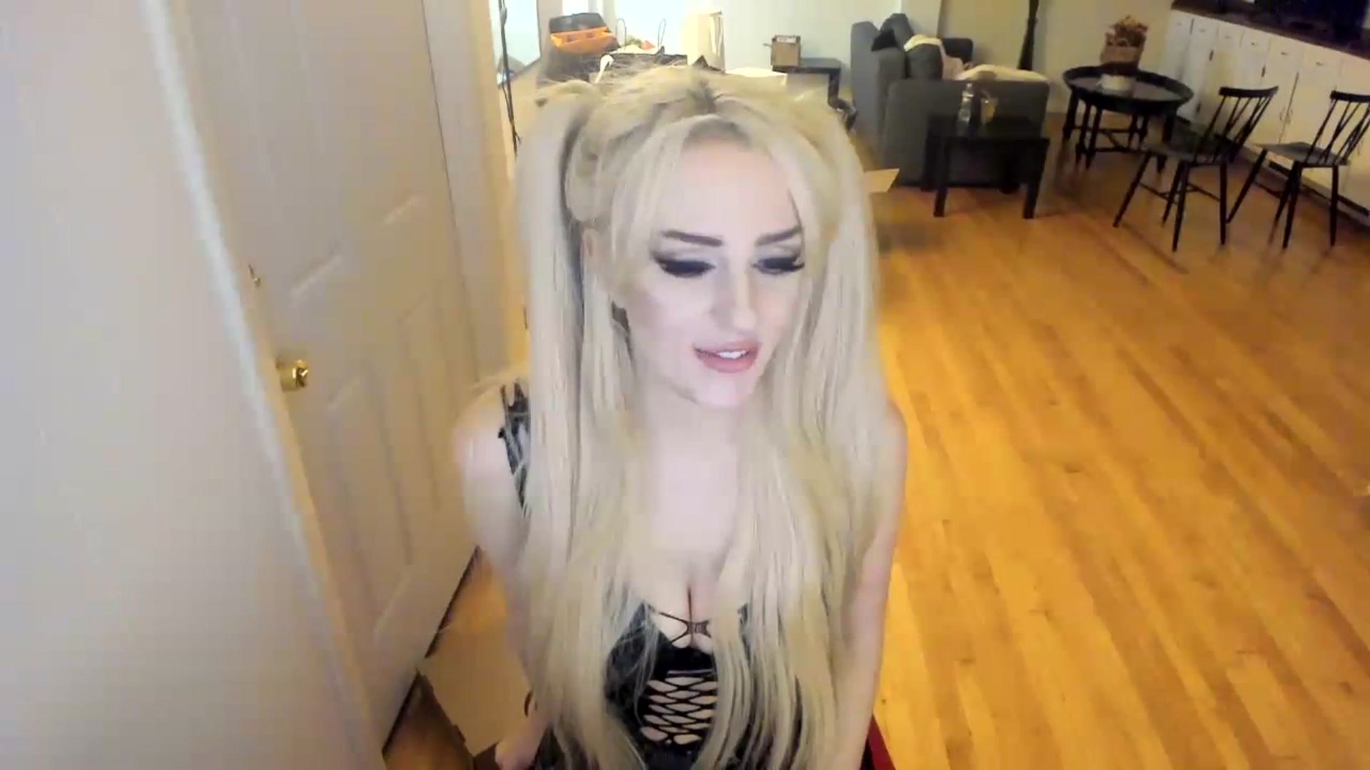 Gallery image thumbnail from Milk_Party's myfreecams stream on, 11/13/2023, 06:01 image 12 of 20