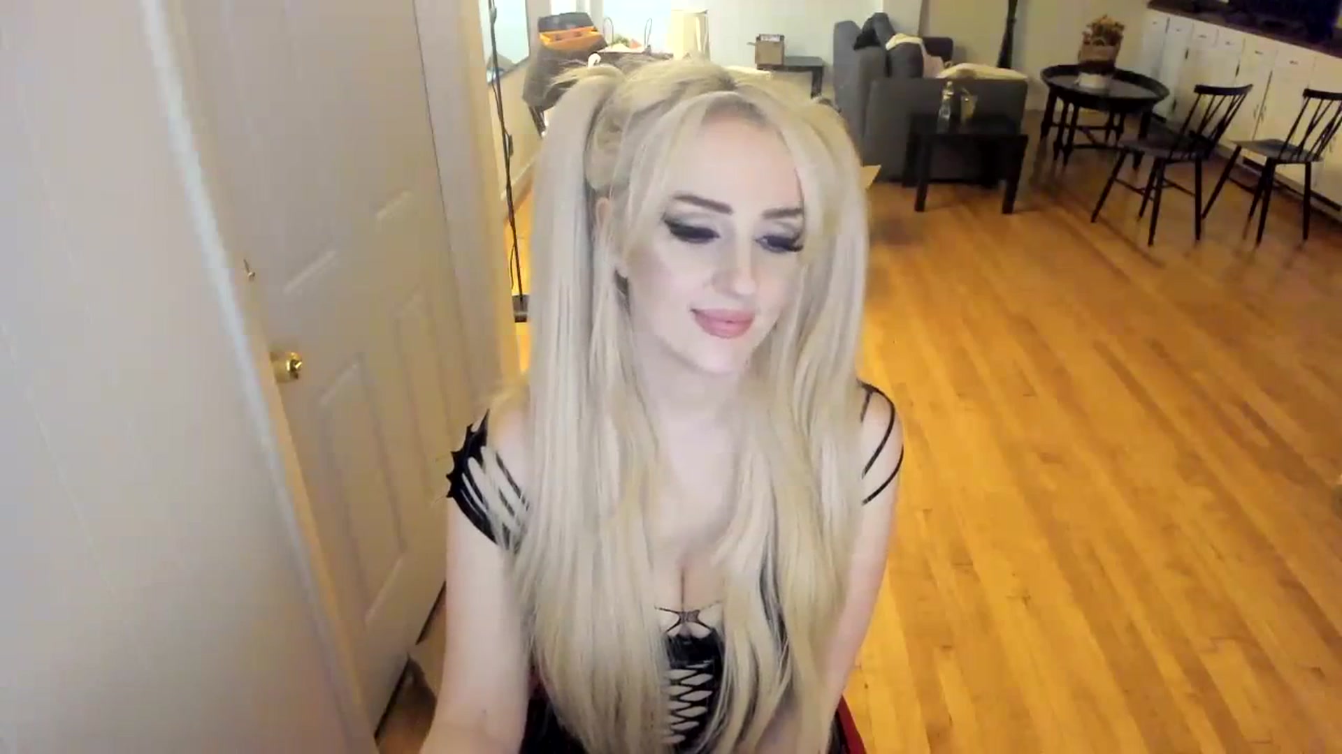 Gallery image thumbnail from Milk_Party's myfreecams stream on, 11/13/2023, 06:01 image 5 of 20